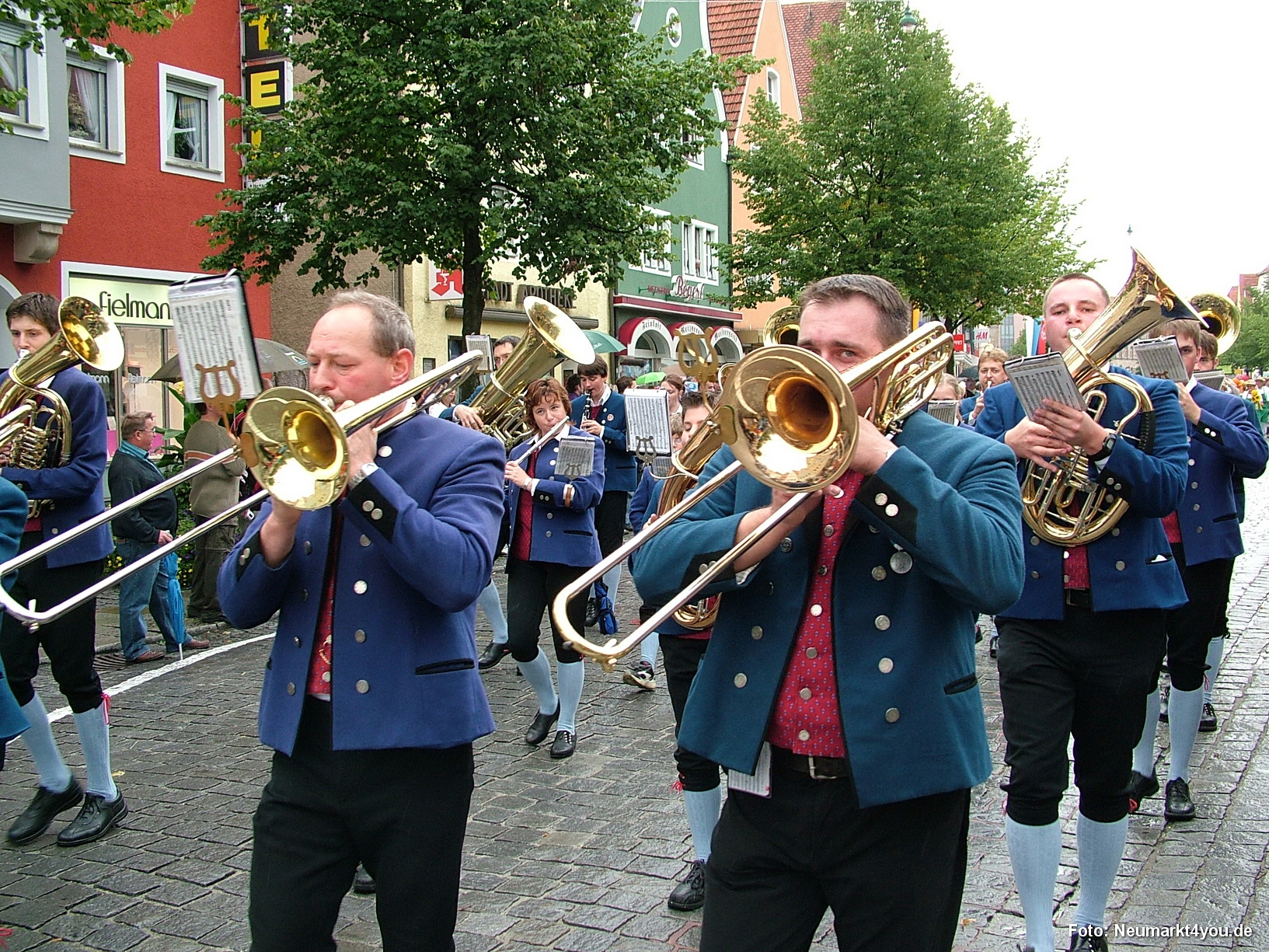 030 Volksfestzug 140805