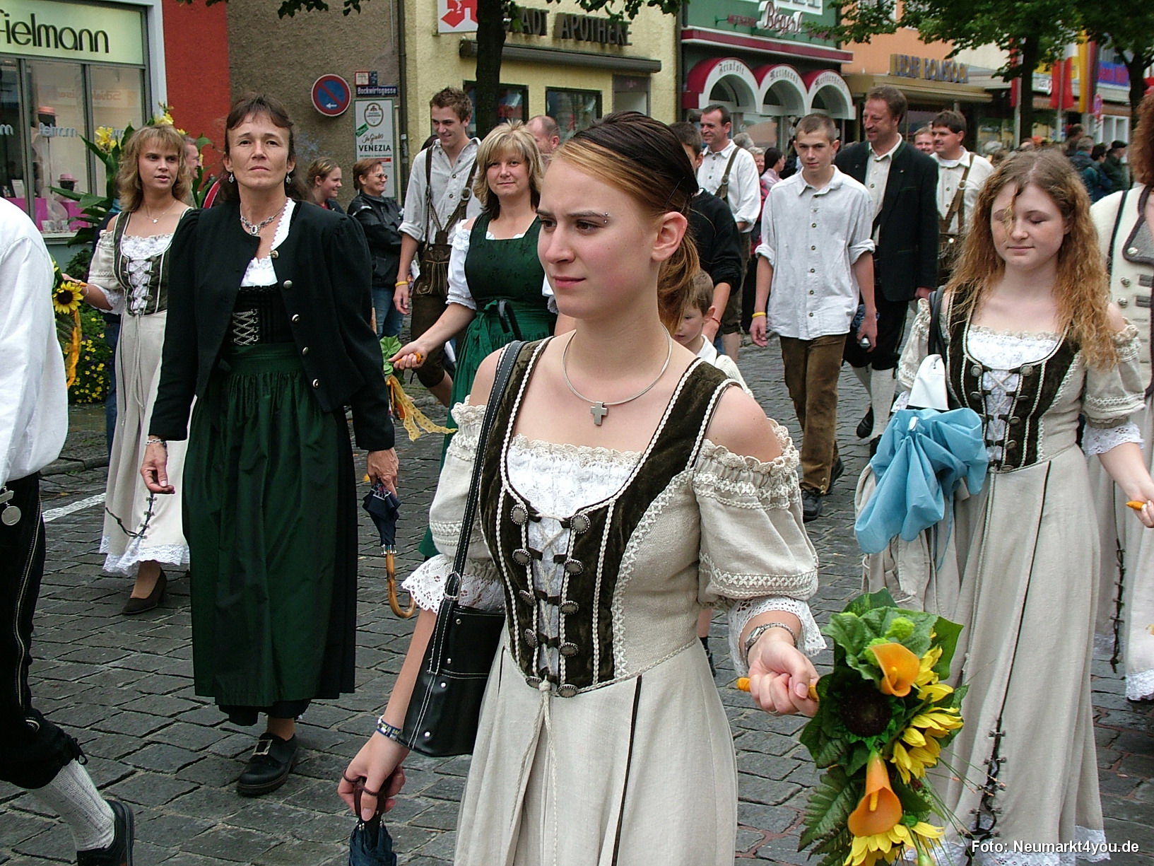 051 Volksfestzug 140805