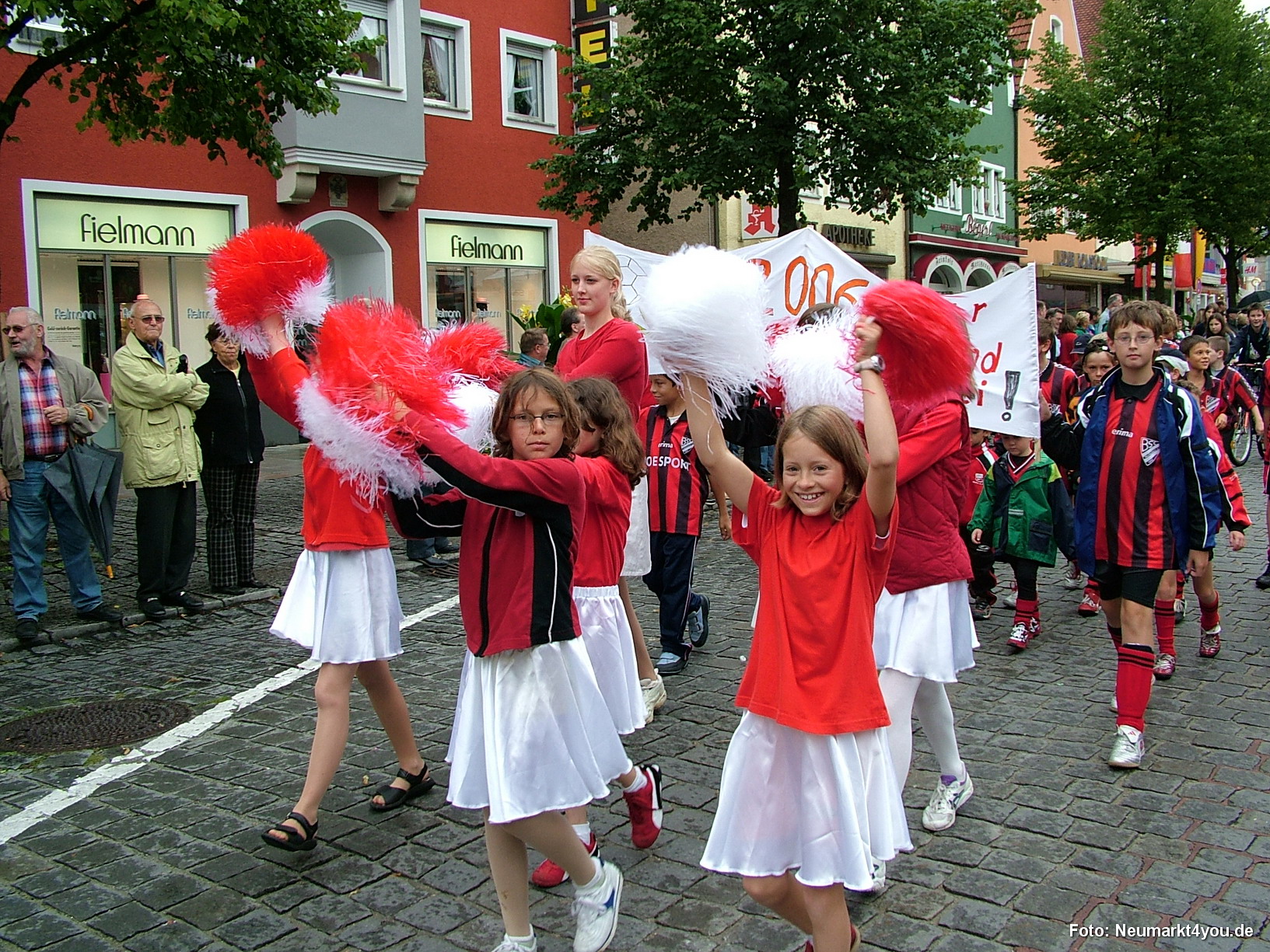 067 Volksfestzug 140805
