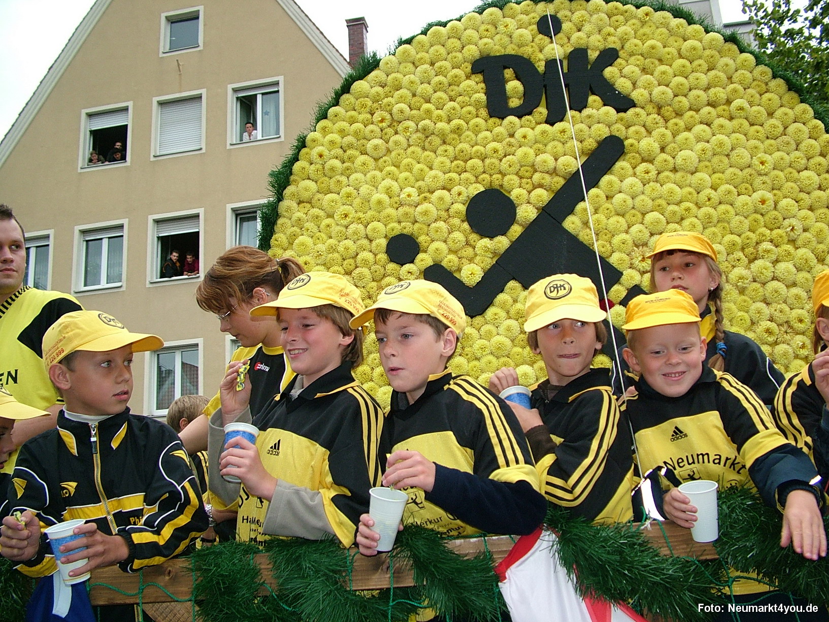 076 Volksfestzug 140805