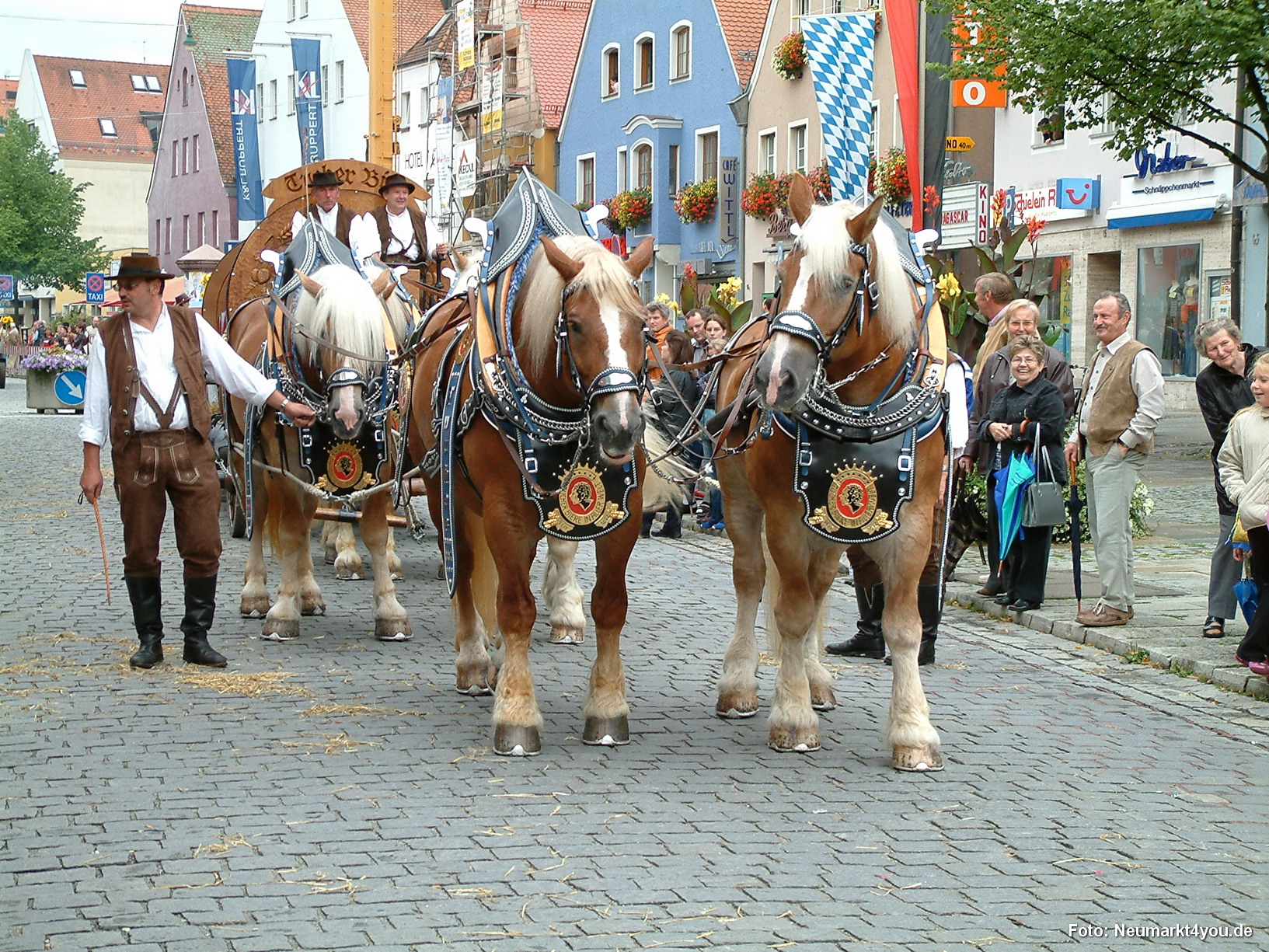 090 Volksfestzug 140805