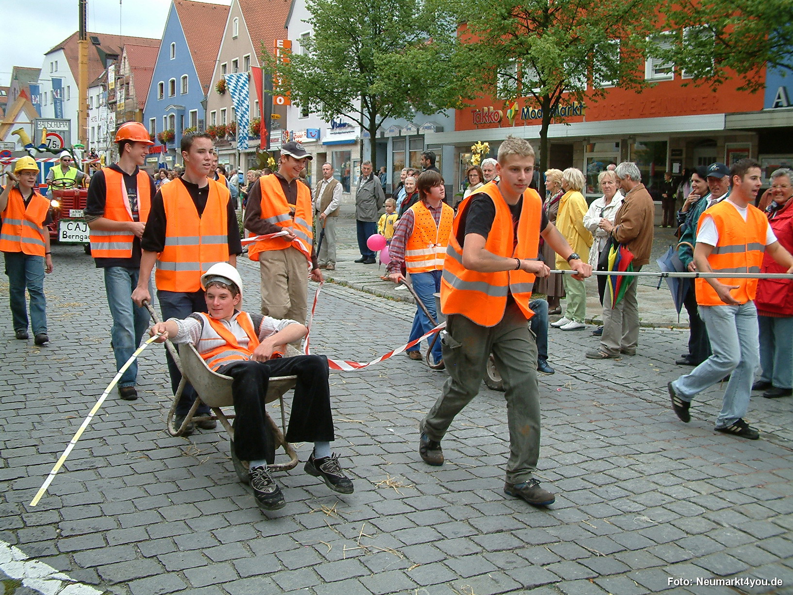 096 Volksfestzug 140805