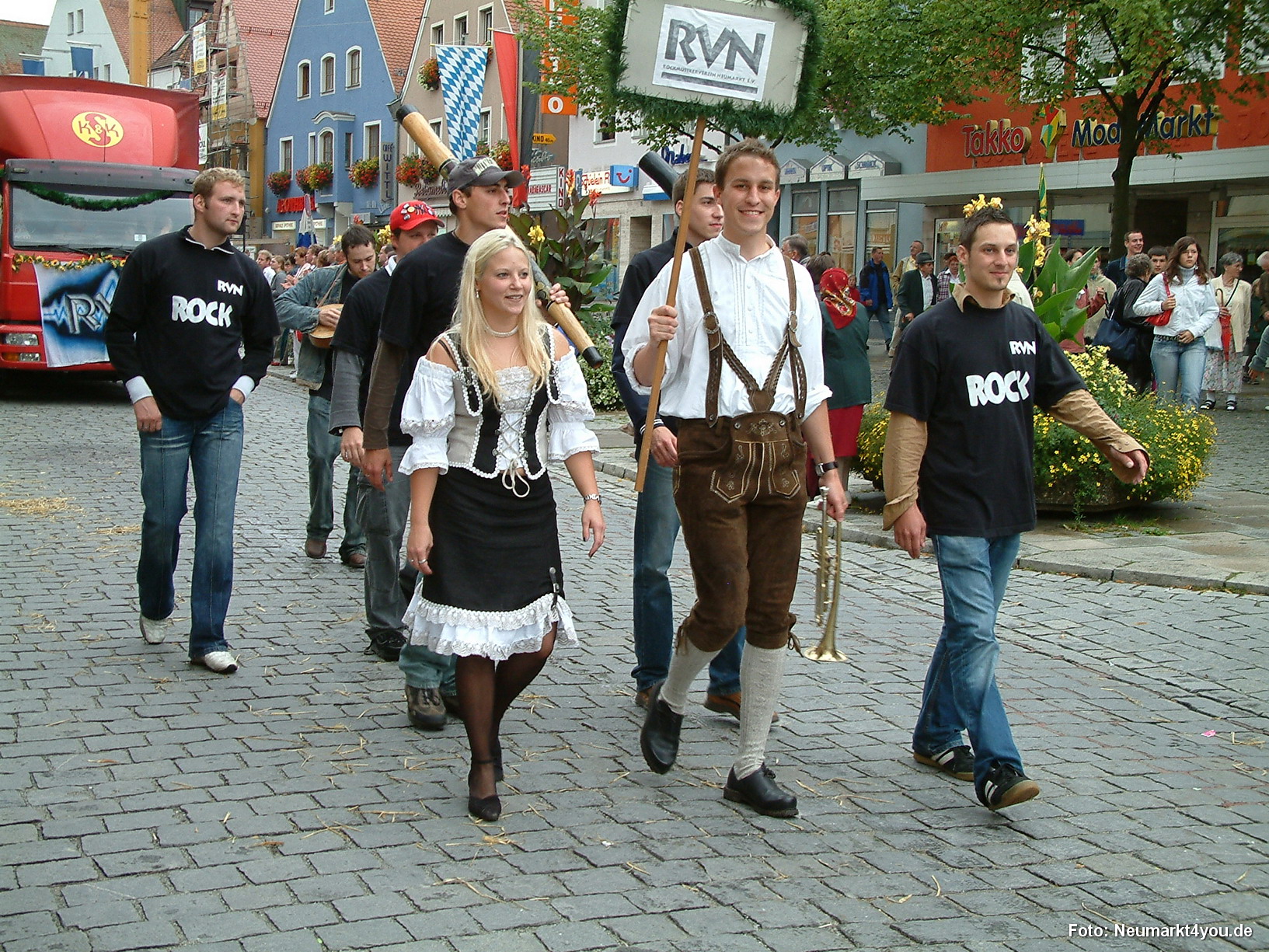 099 Volksfestzug 140805