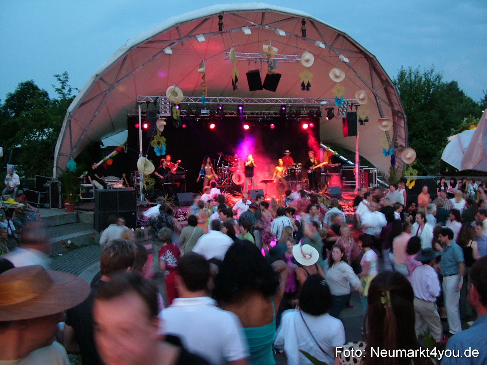 Latin Summer Night 030