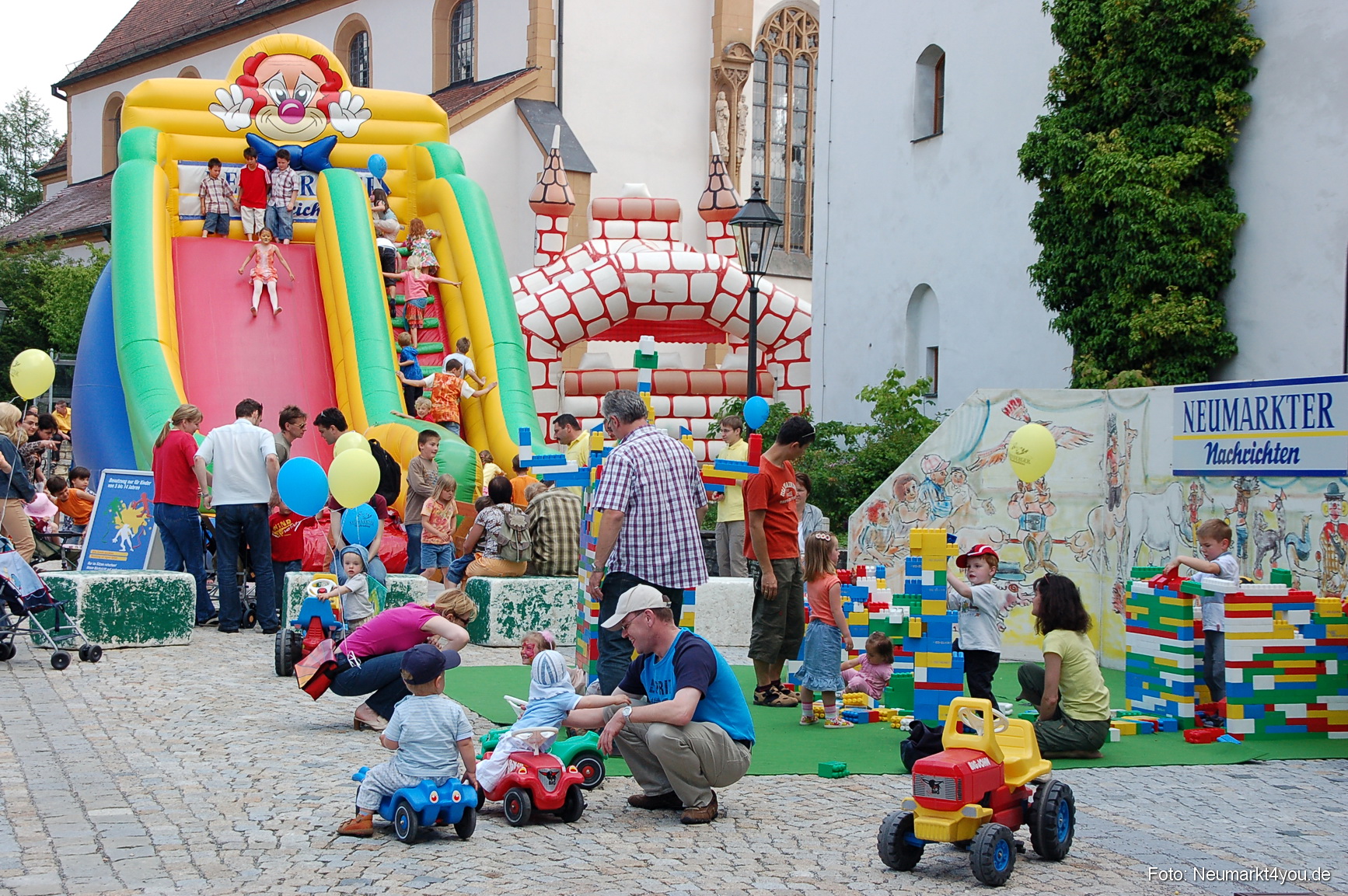0049 Kinderland Residenzplatz