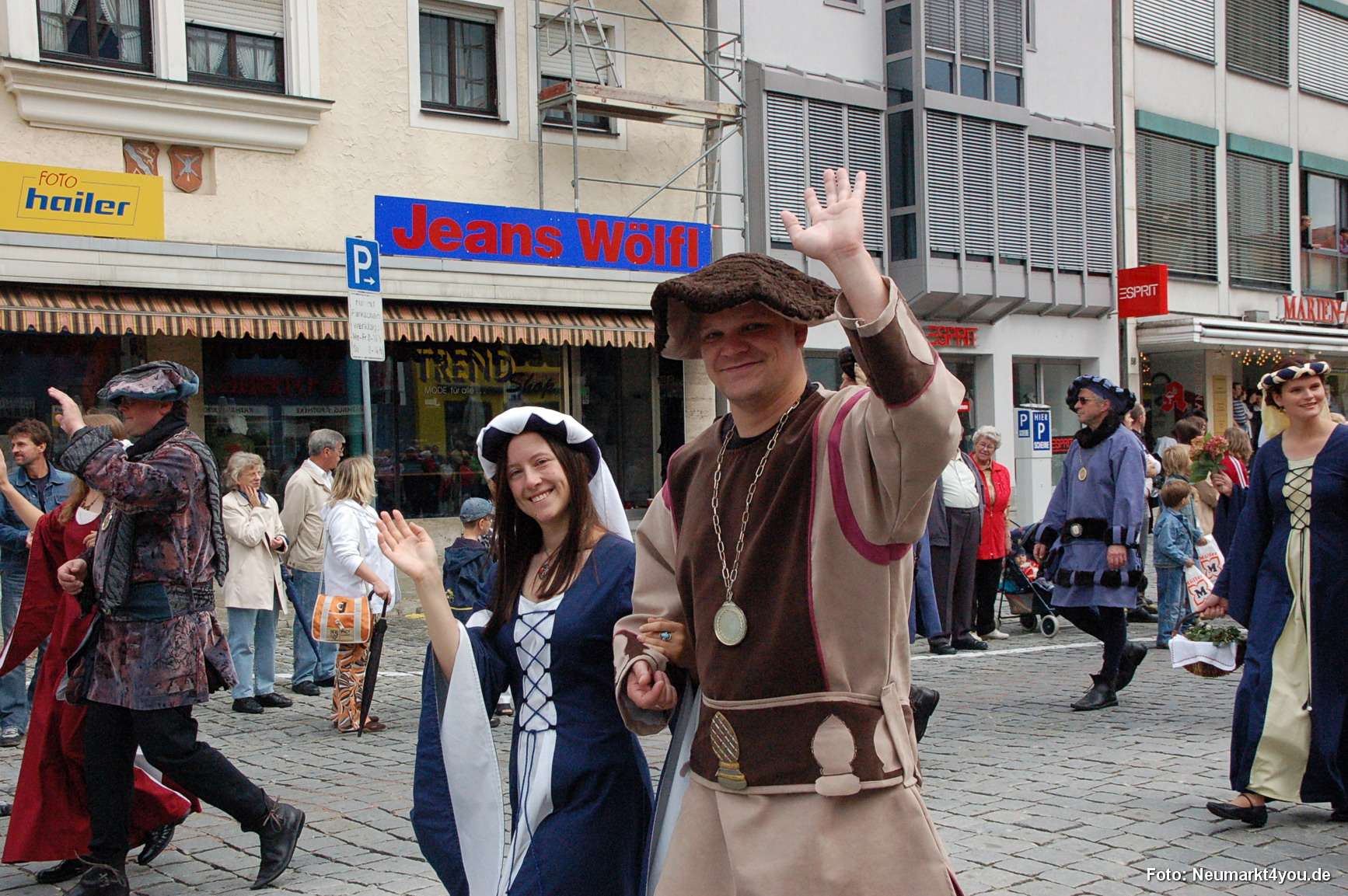 0065 Volksfestzug 130806