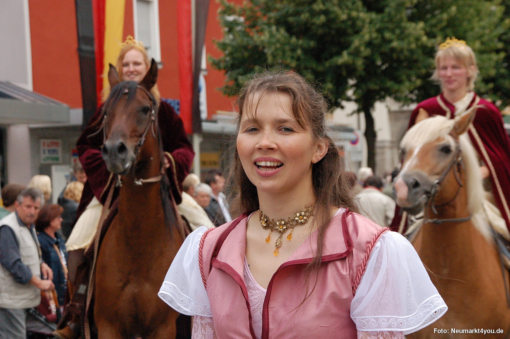 0110 Volksfestzug 130806