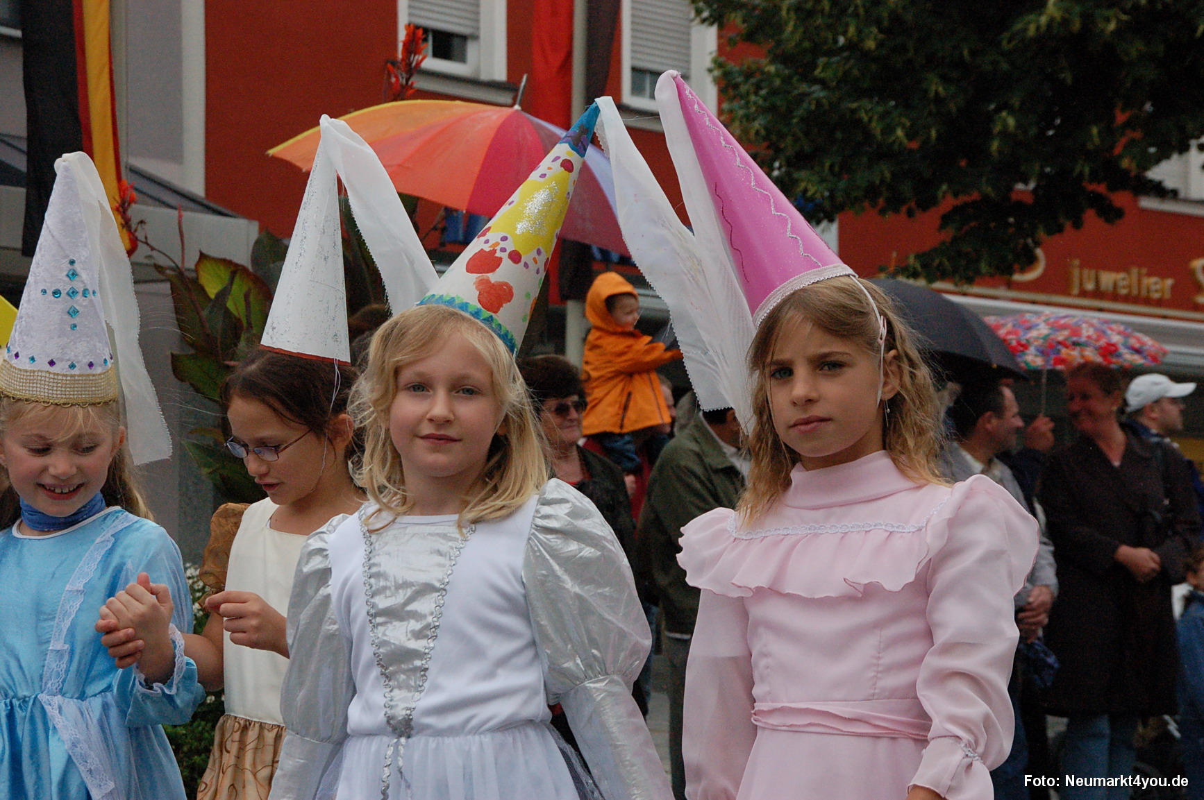 0145 Volksfestzug 130806