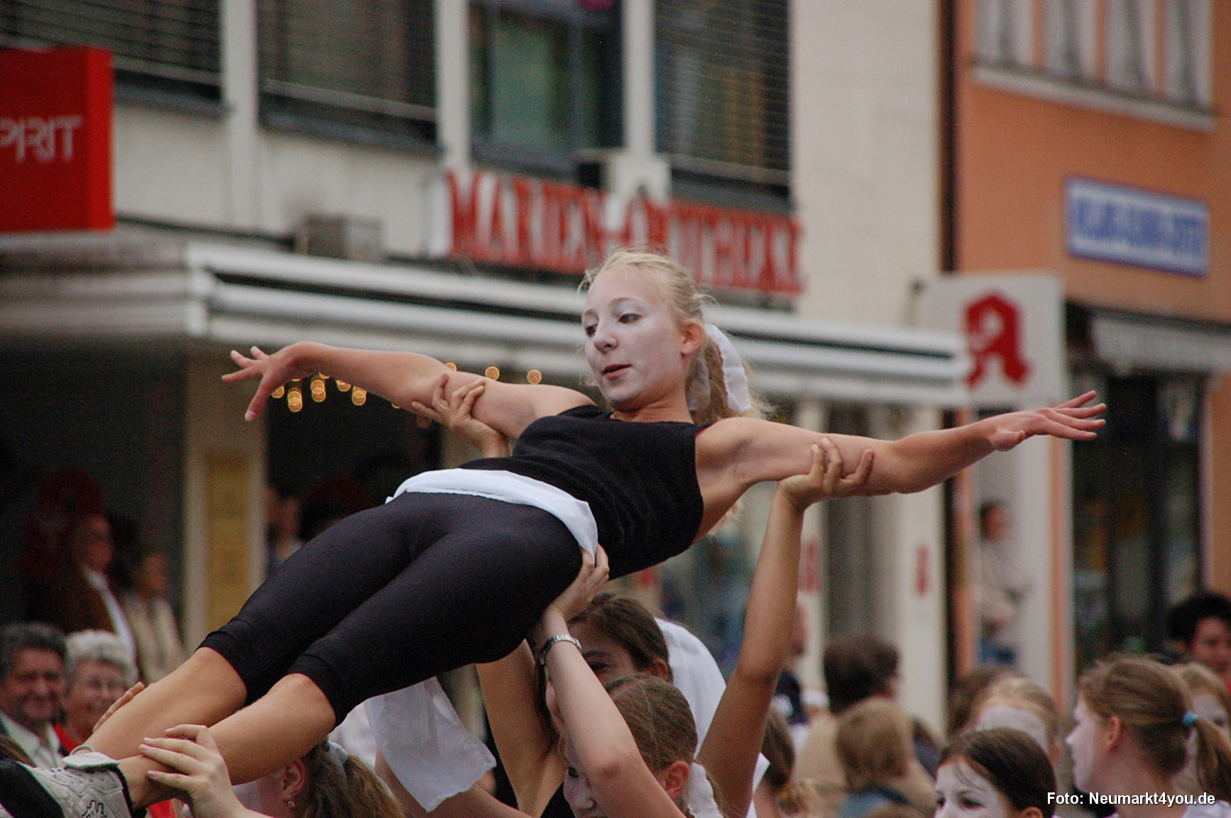 0160 Volksfestzug 130806