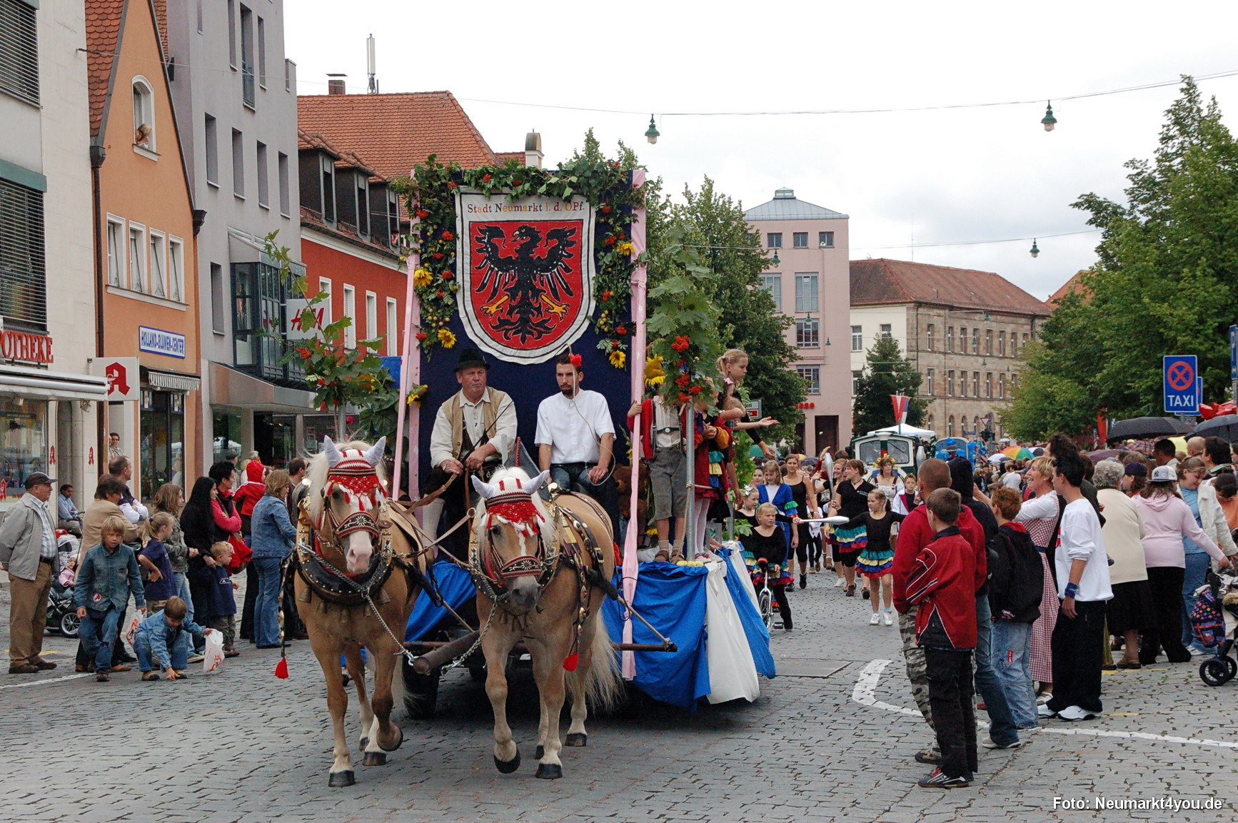 0165 Volksfestzug 130806