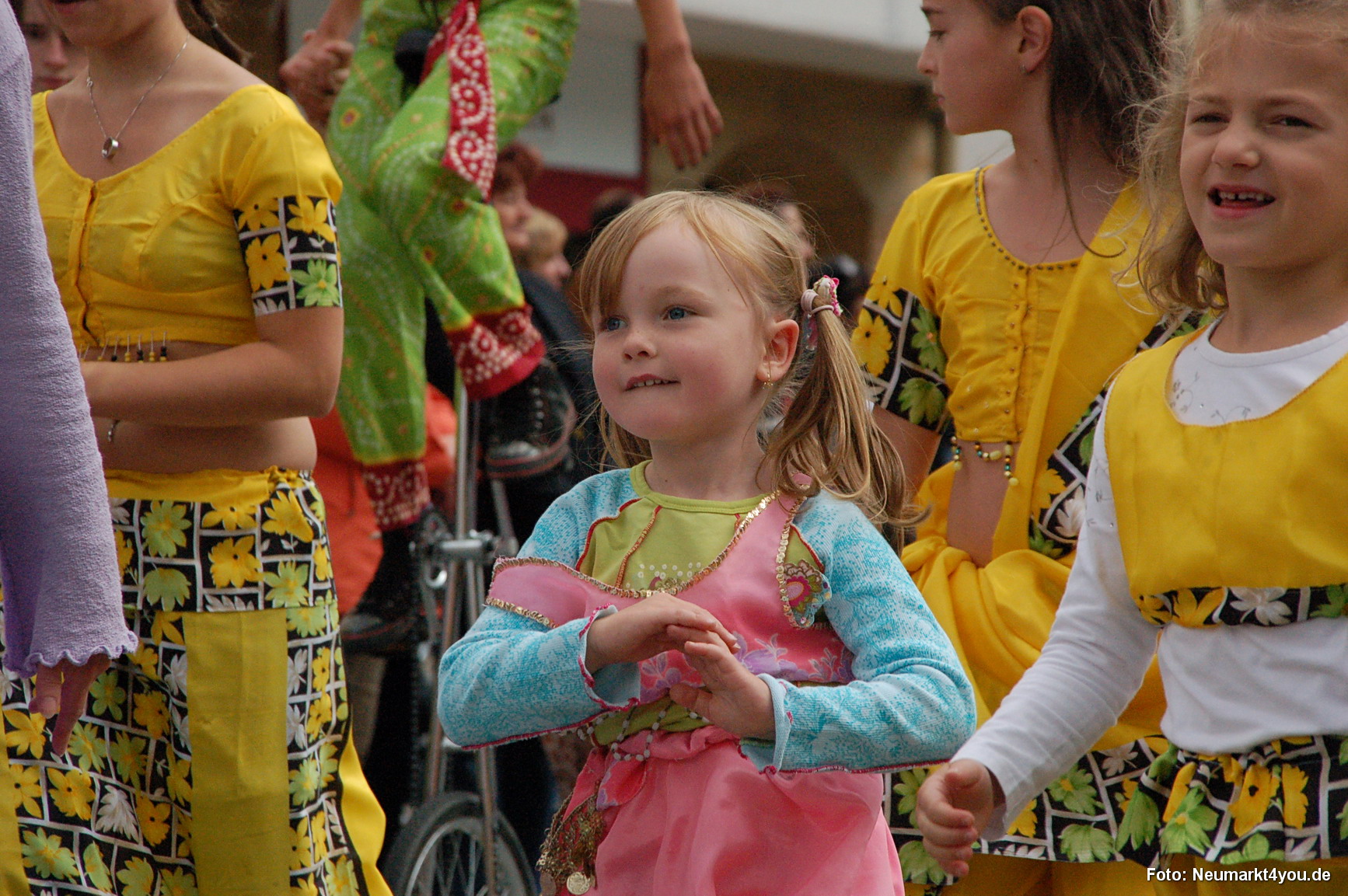 0200 Volksfestzug 130806