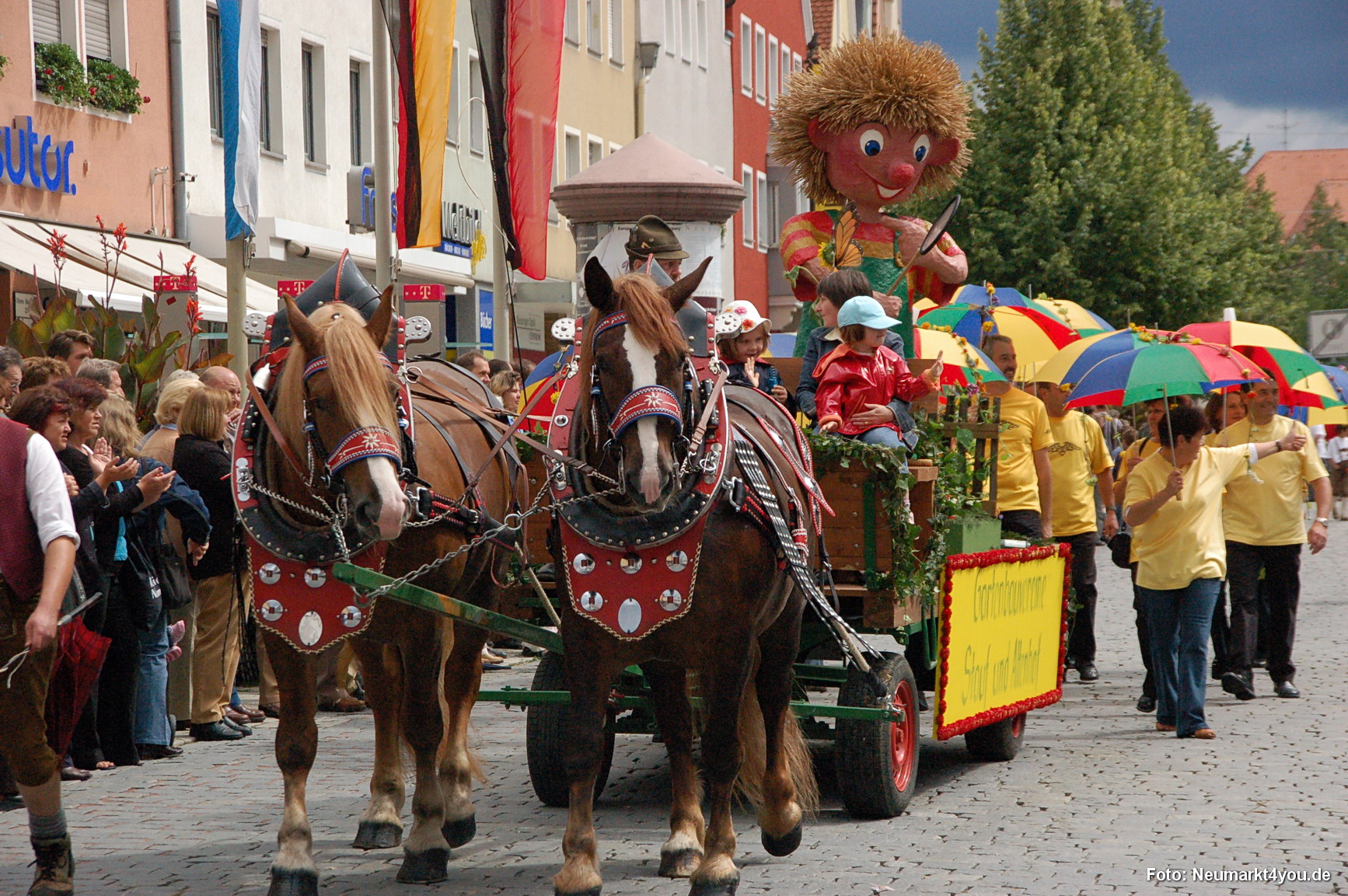 0225 Volksfestzug 130806