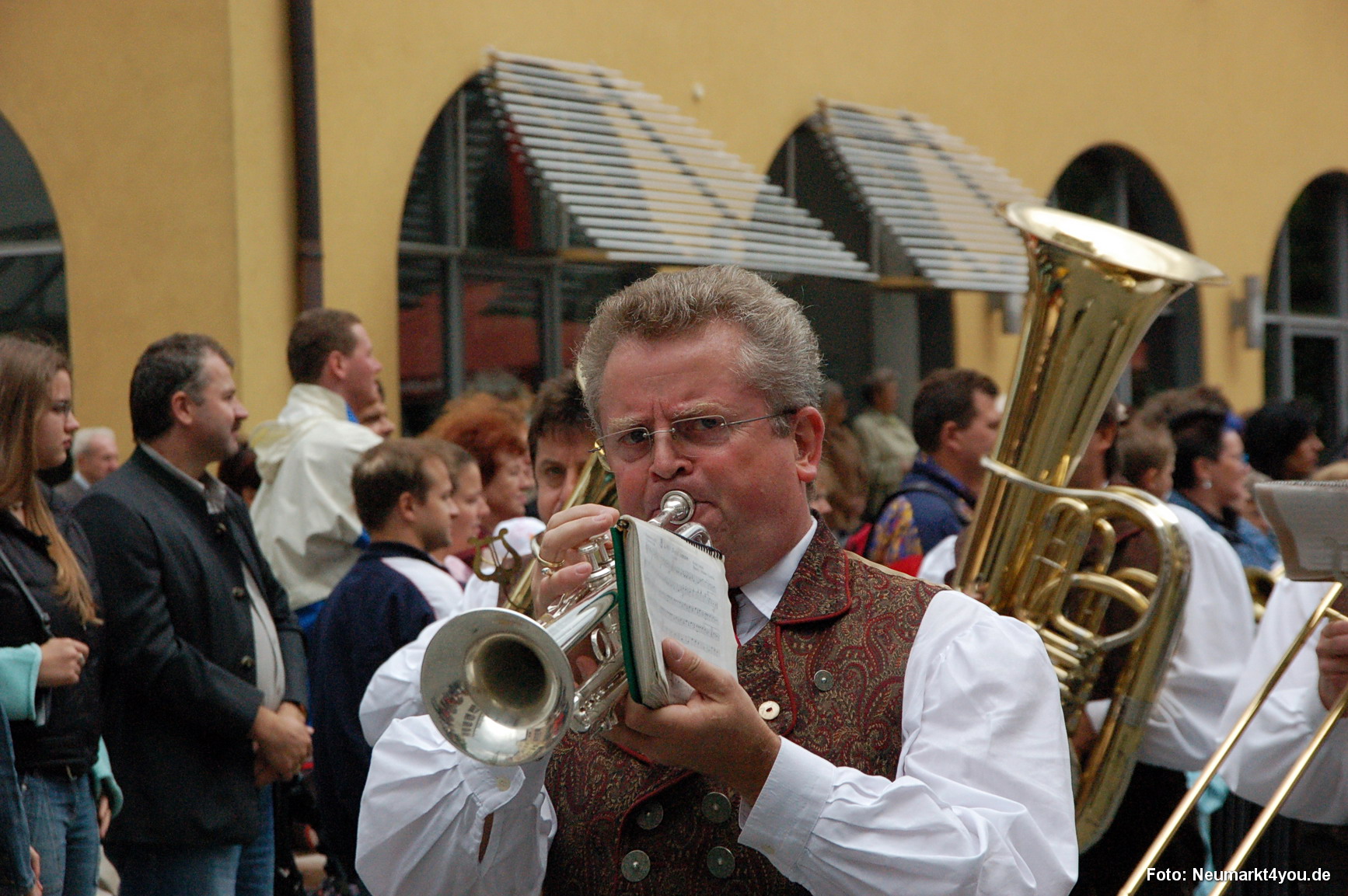 0240 Volksfestzug 130806