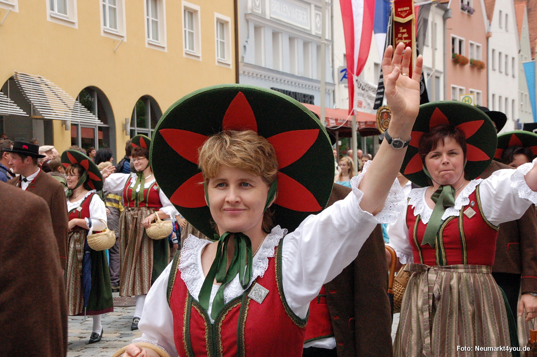 0255 Volksfestzug 130806