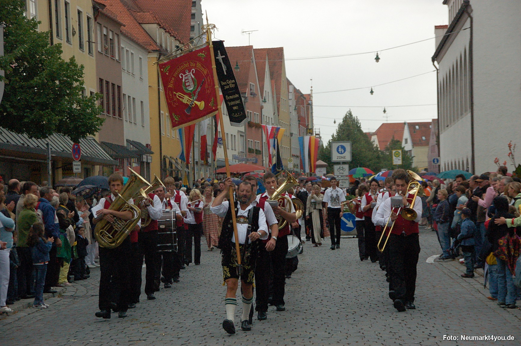 0330 Volksfestzug 130806