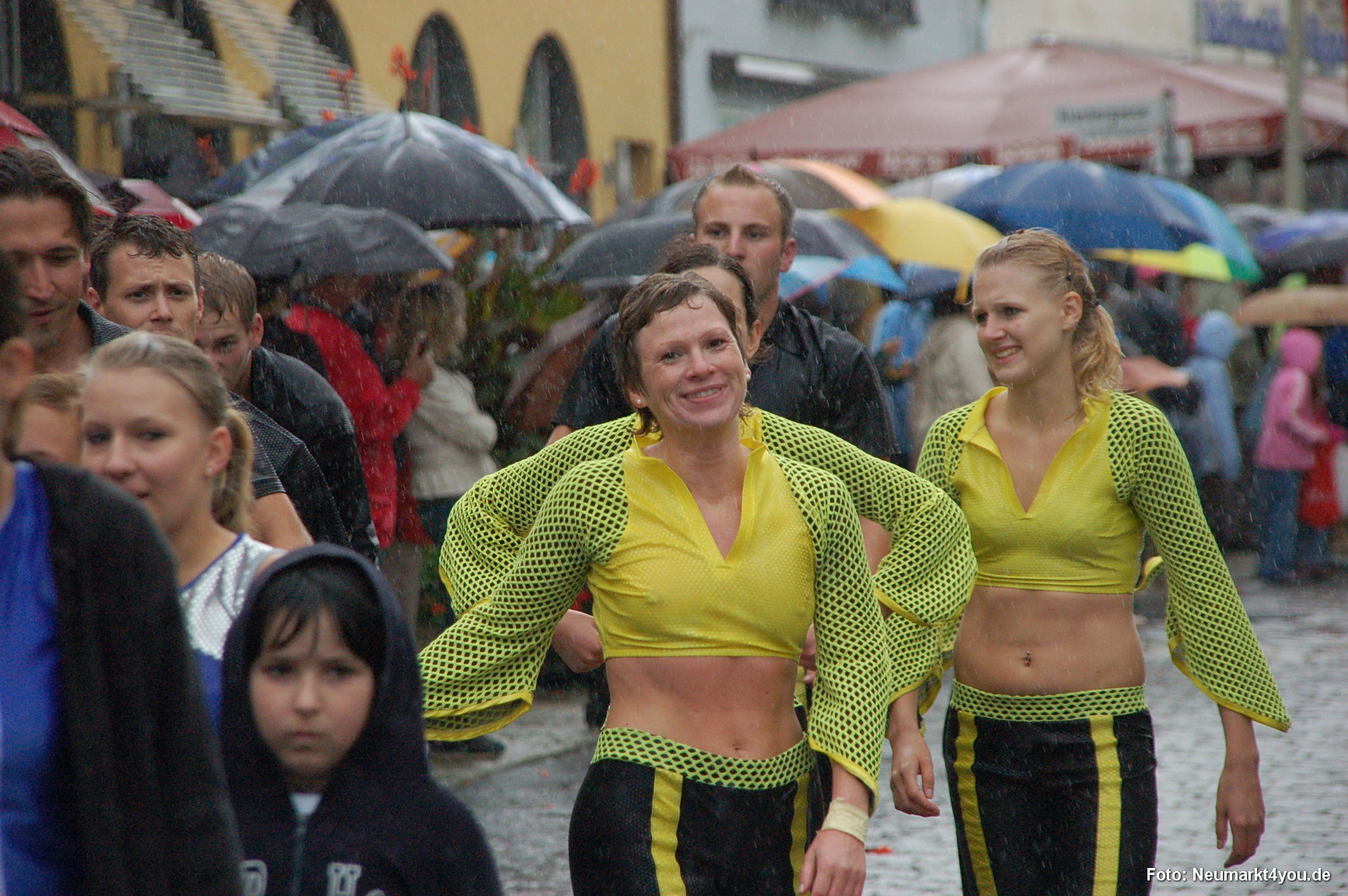 0355 Volksfestzug 130806