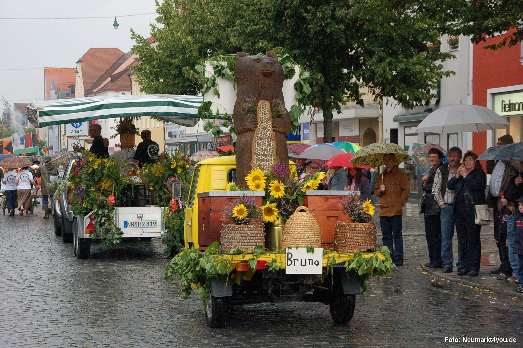 0390 Volksfestzug 130806