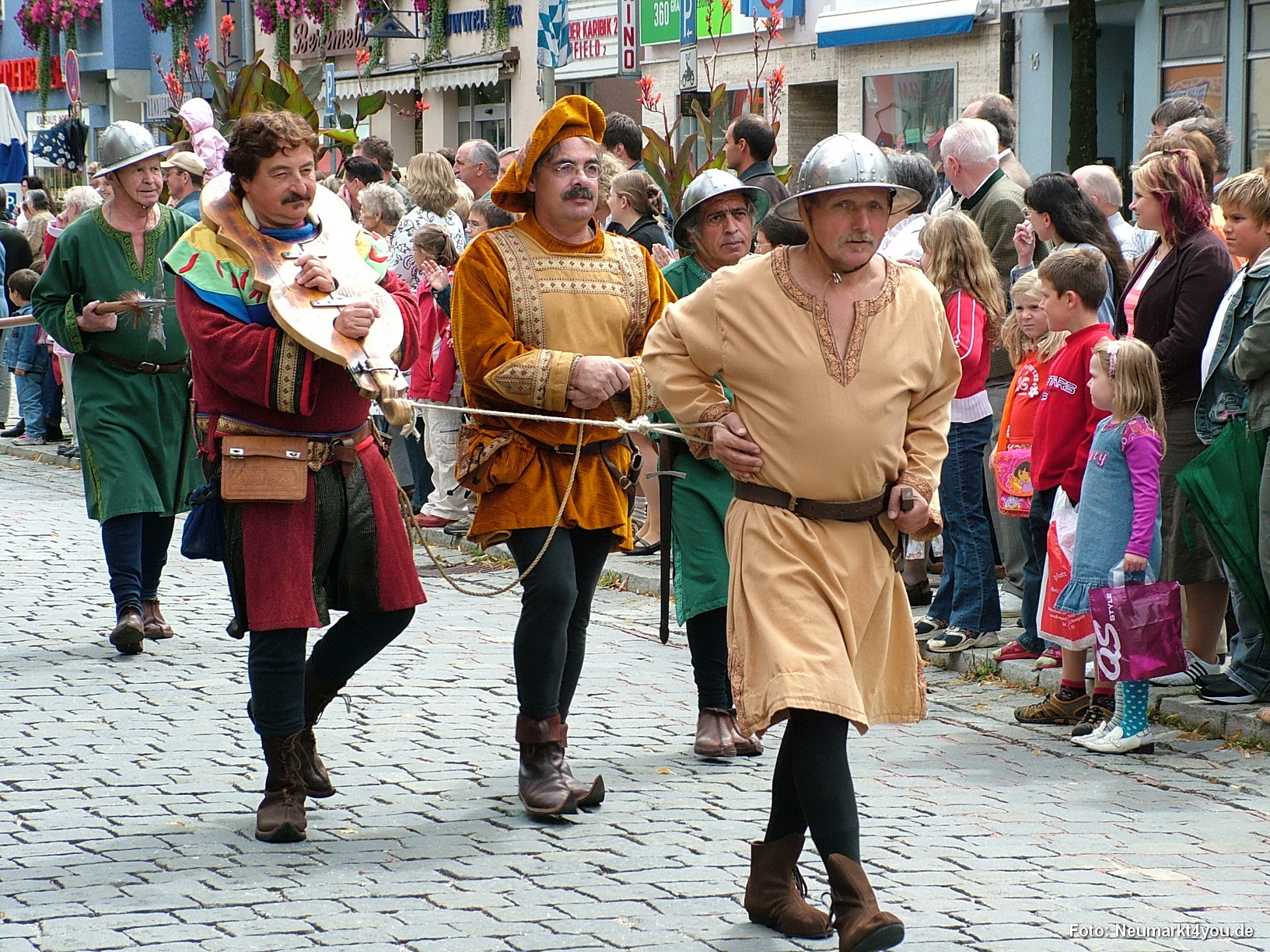 0475 Volksfestzug 130806