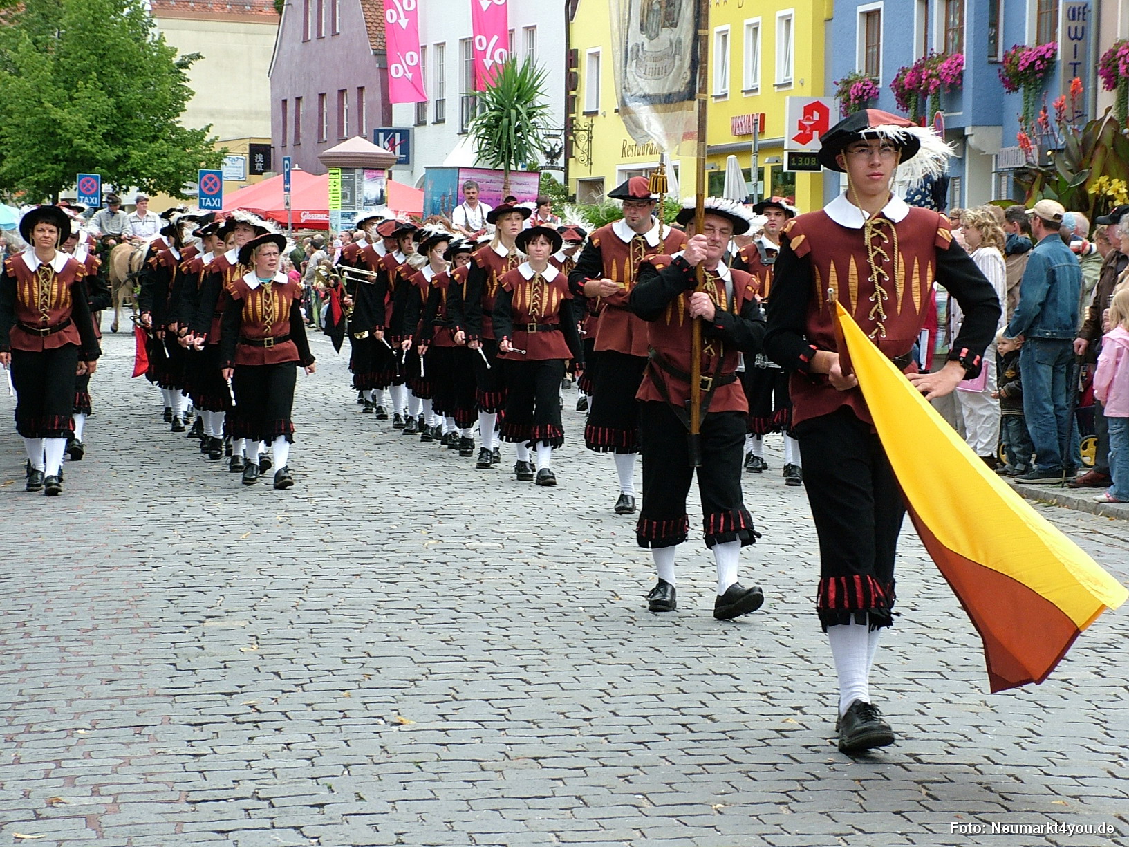 0505 Volksfestzug 130806