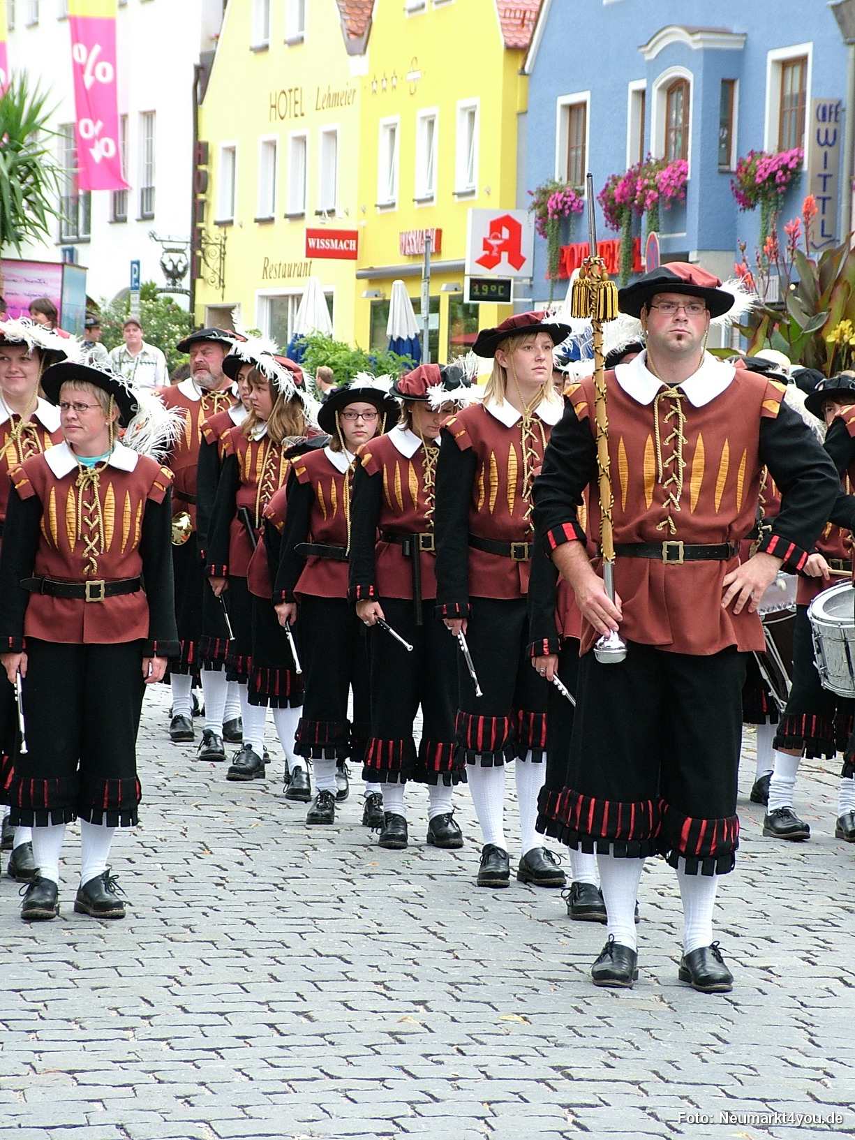 0510 Volksfestzug 130806
