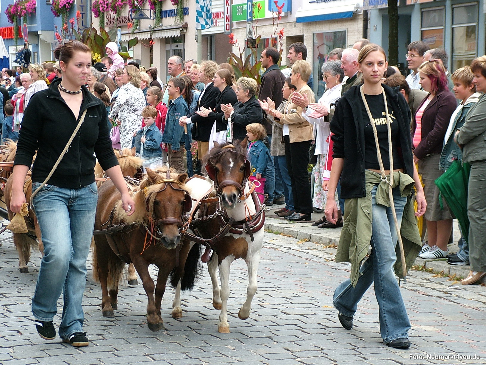0515 Volksfestzug 130806