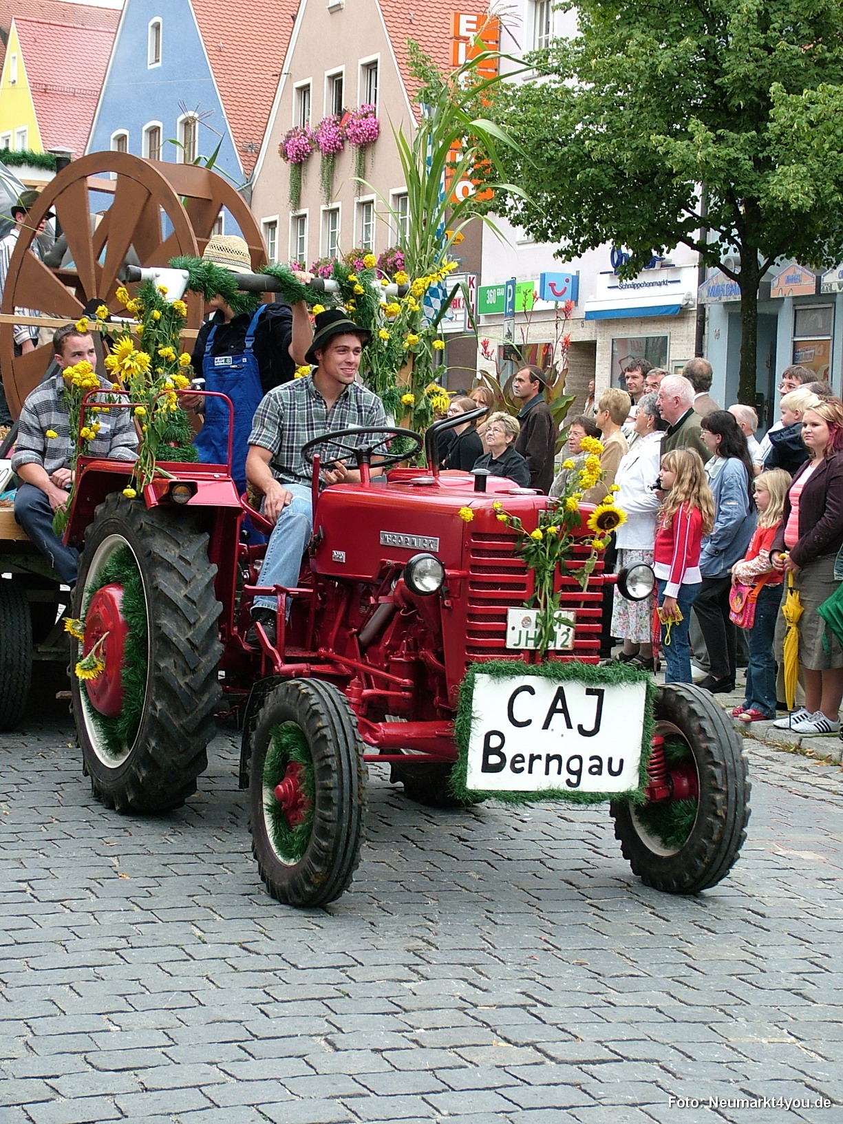 0525 Volksfestzug 130806