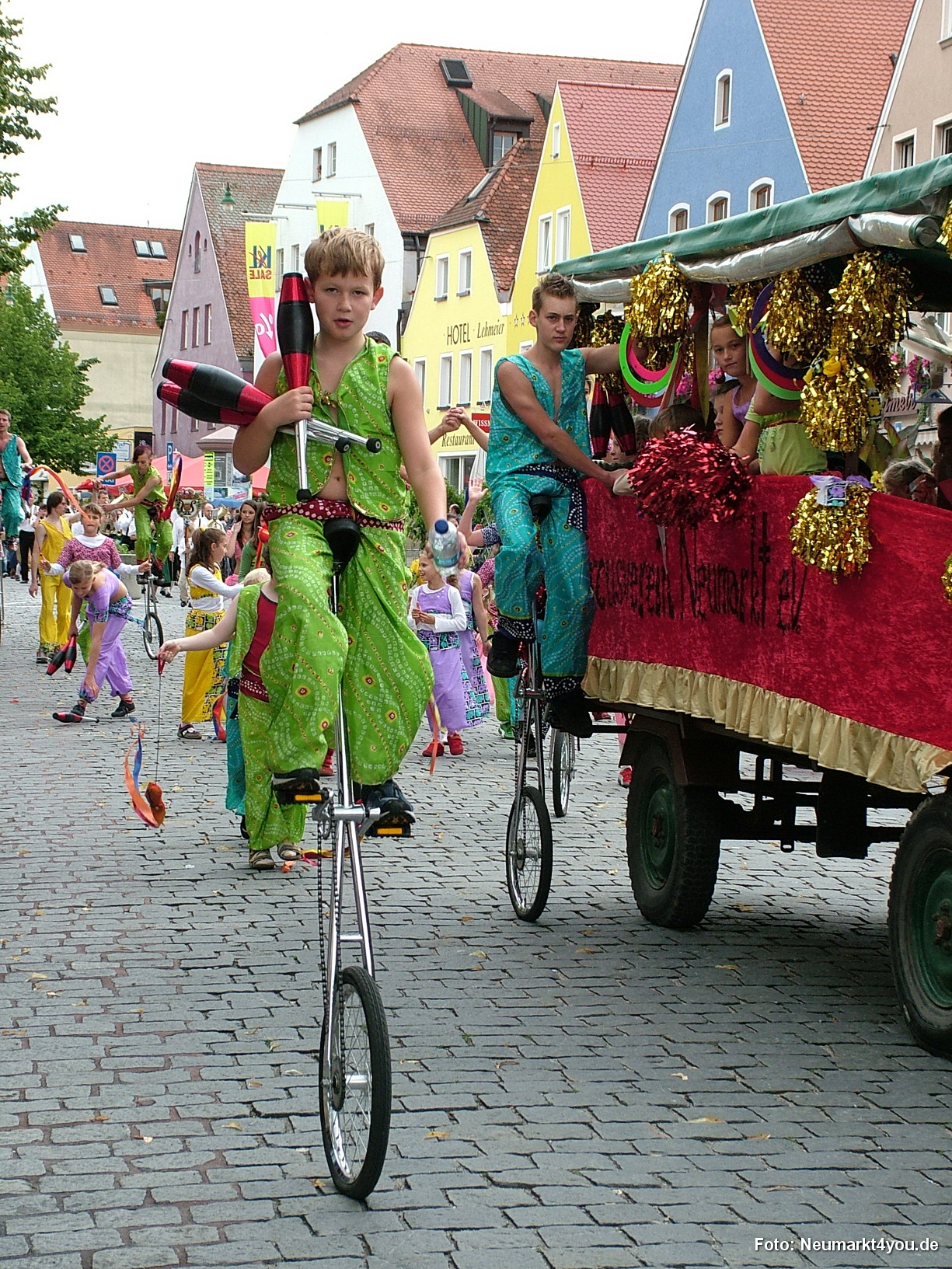 0555 Volksfestzug 130806