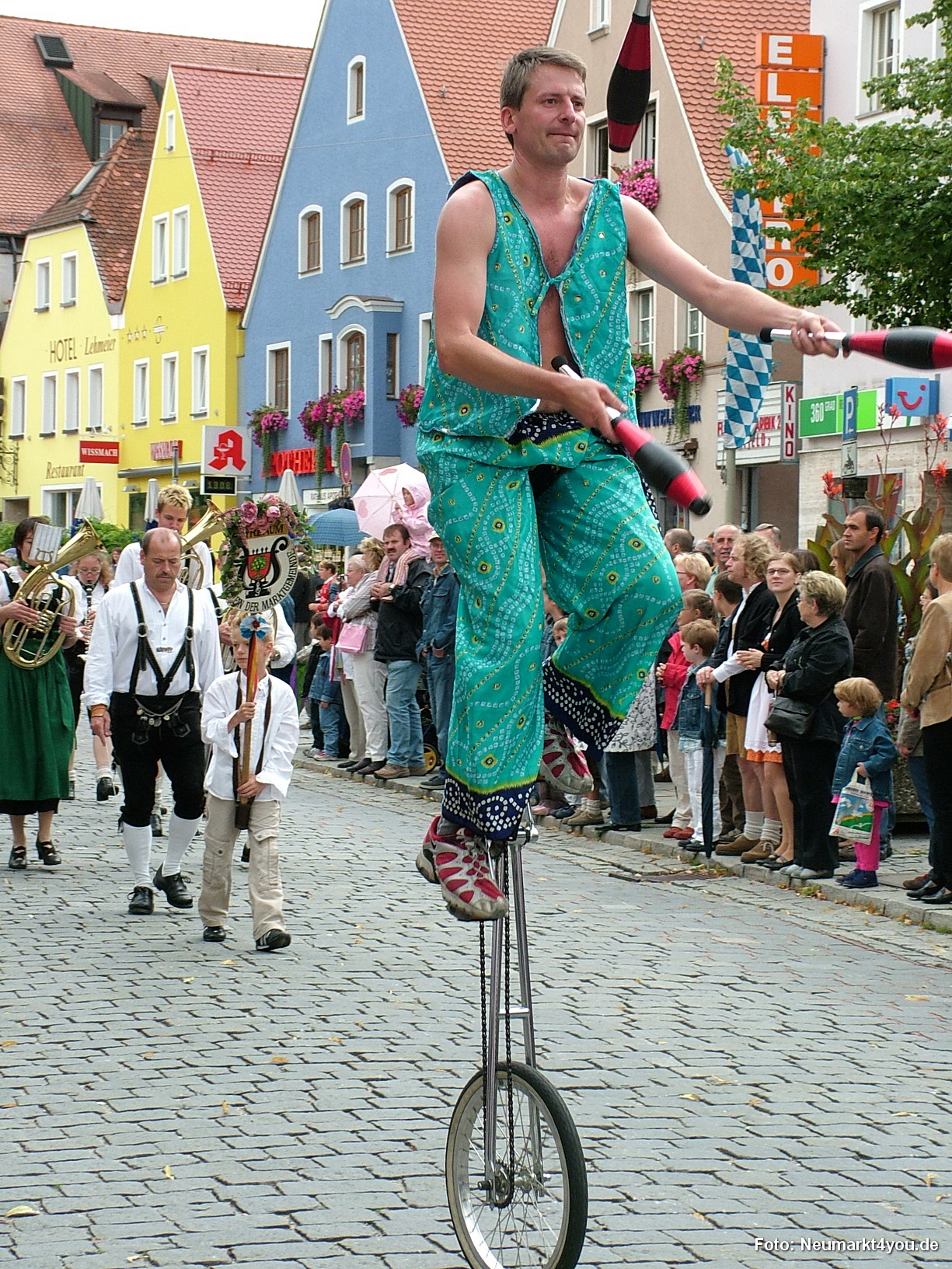 0565 Volksfestzug 130806