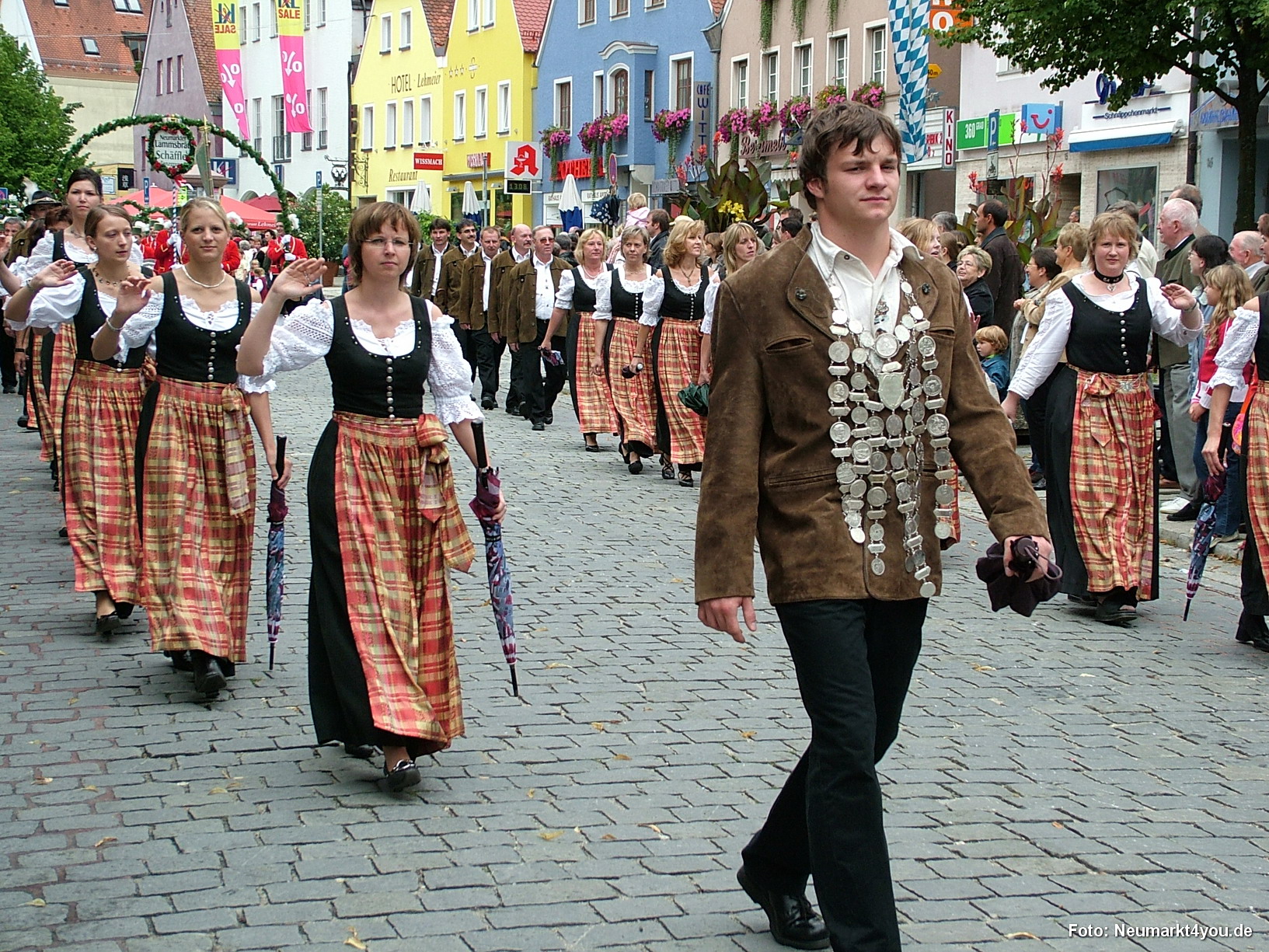 0615 Volksfestzug 130806