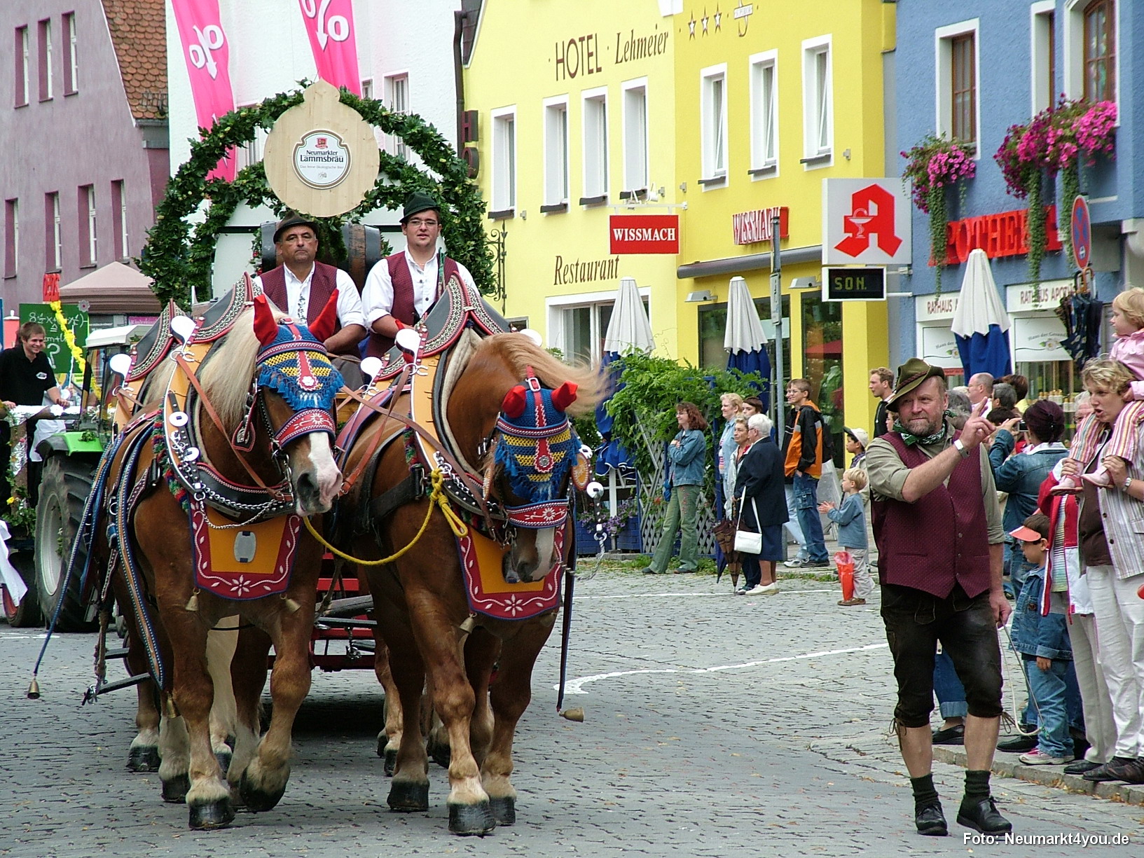 0630 Volksfestzug 130806