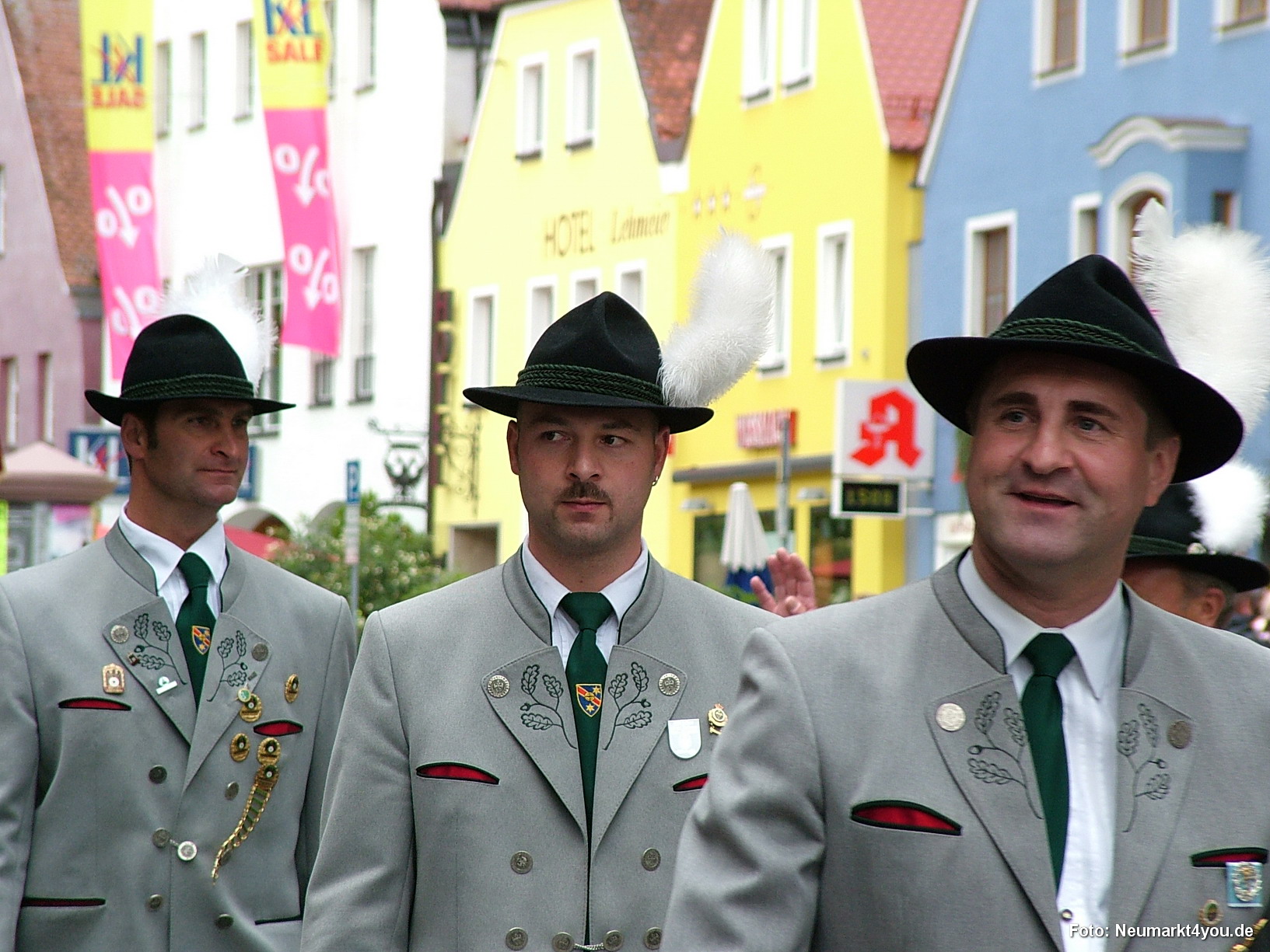0650 Volksfestzug 130806