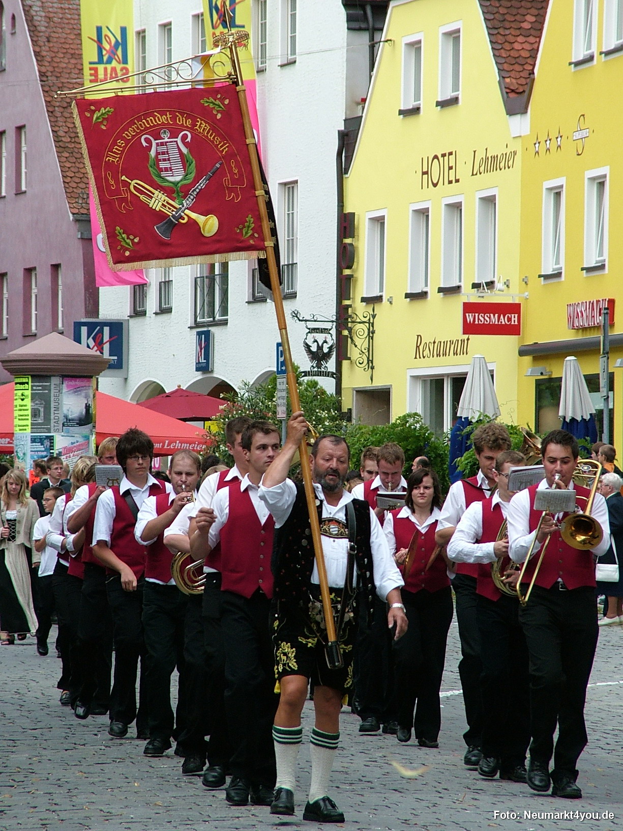 0680 Volksfestzug 130806