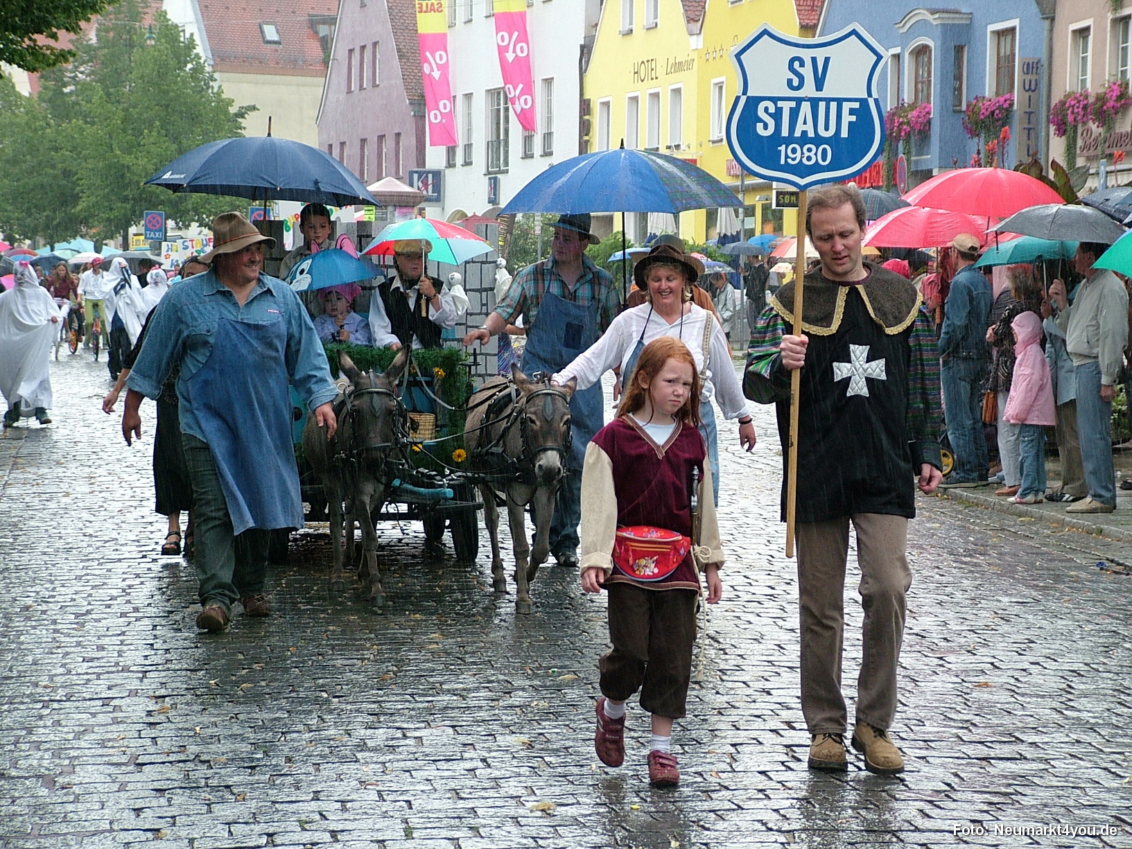 0710 Volksfestzug 130806