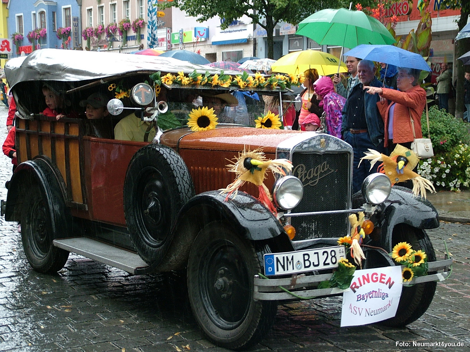 0735 Volksfestzug 130806