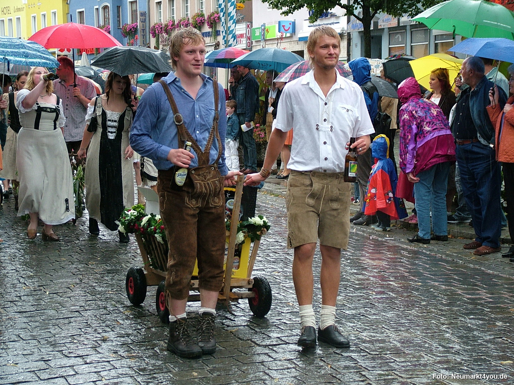 0760 Volksfestzug 130806