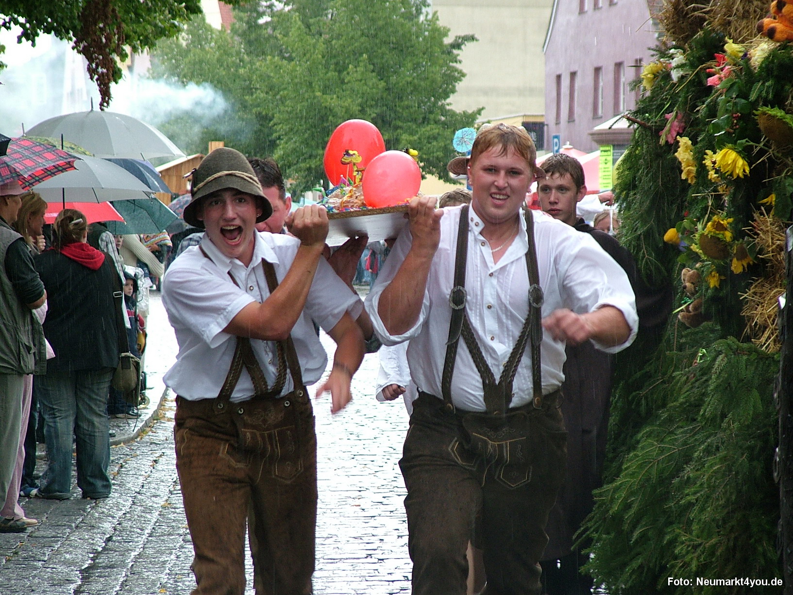 0770 Volksfestzug 130806