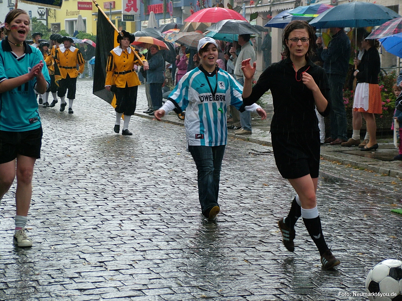 0775 Volksfestzug 130806