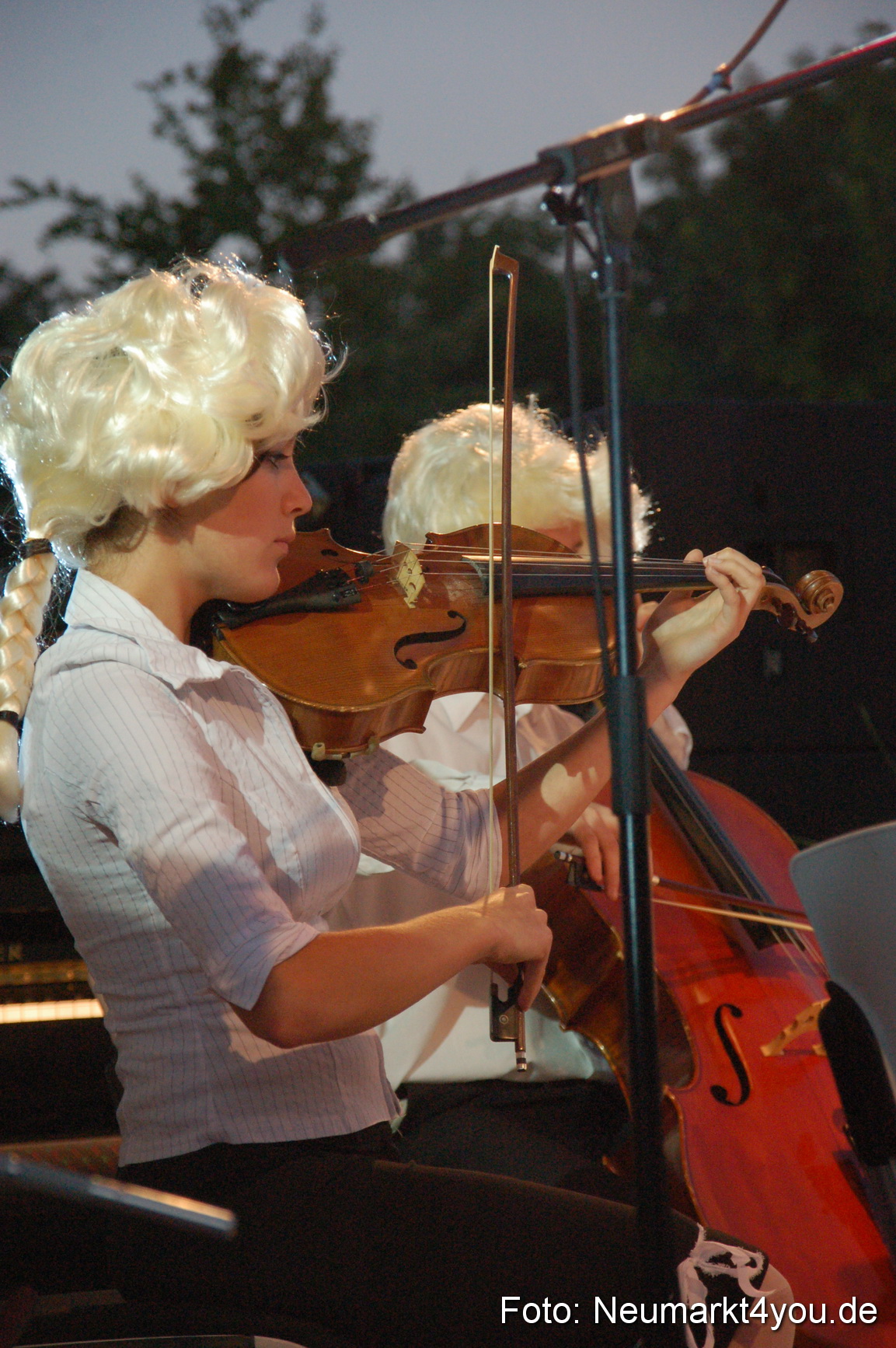 0200 Mozart Show Freibad