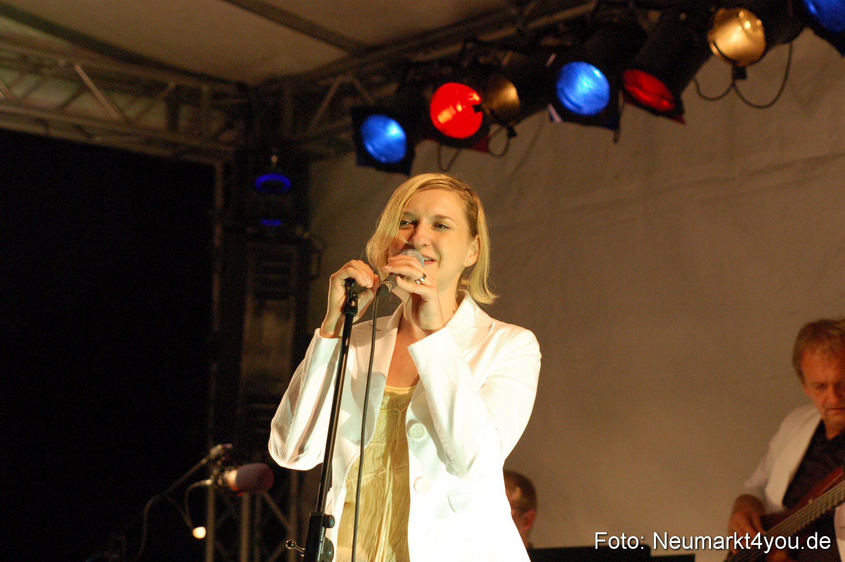 0350 Mozart Show Freibad