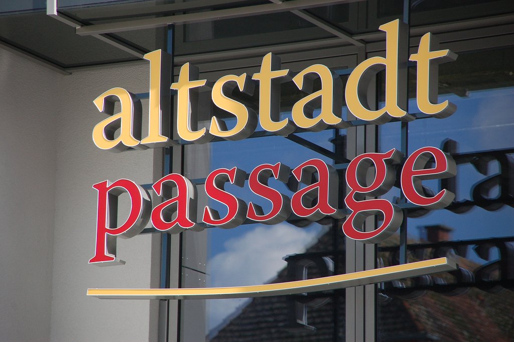10003 Altstadt Passage Neumarkt 041007