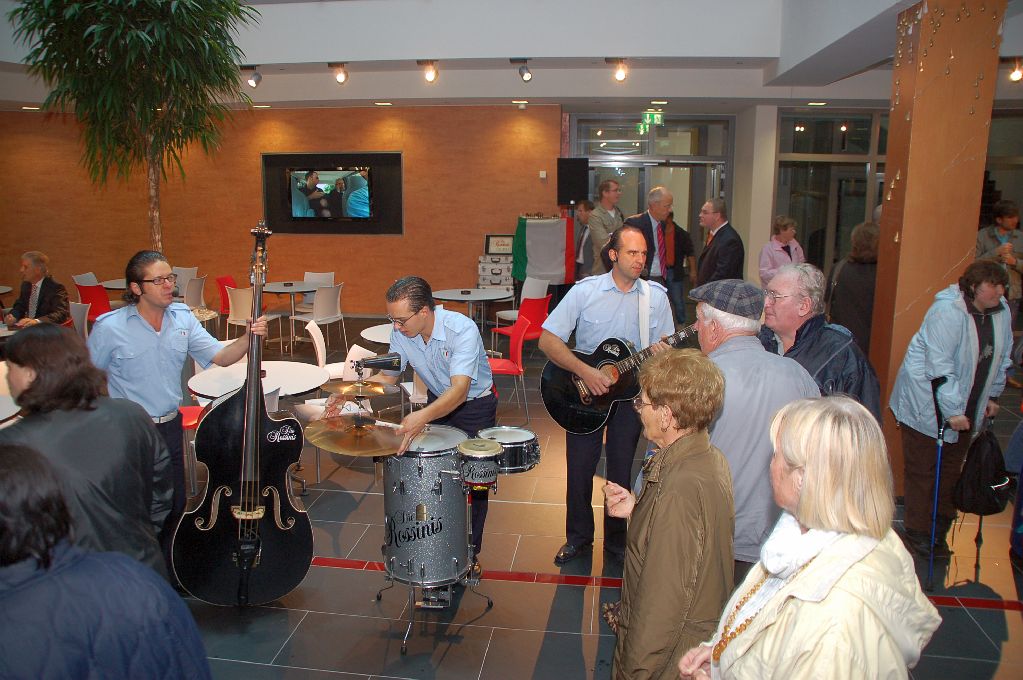 10033 Altstadt Passage Neumarkt 041007