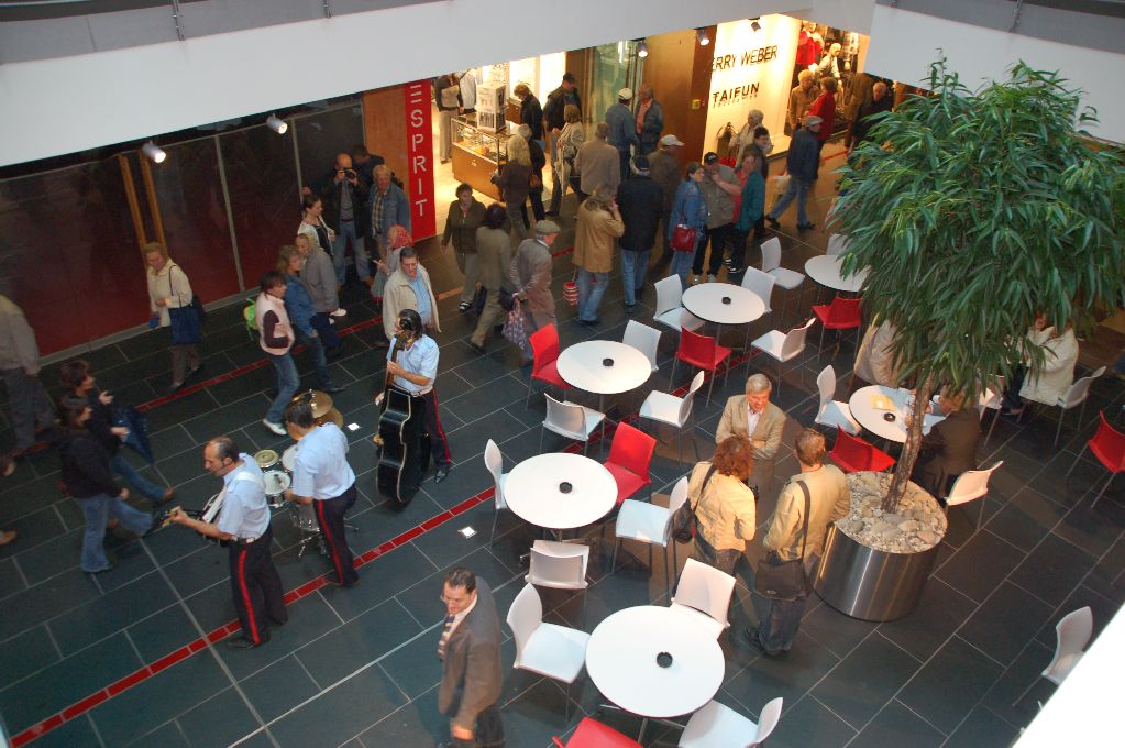 10035 Altstadt Passage Neumarkt 041007