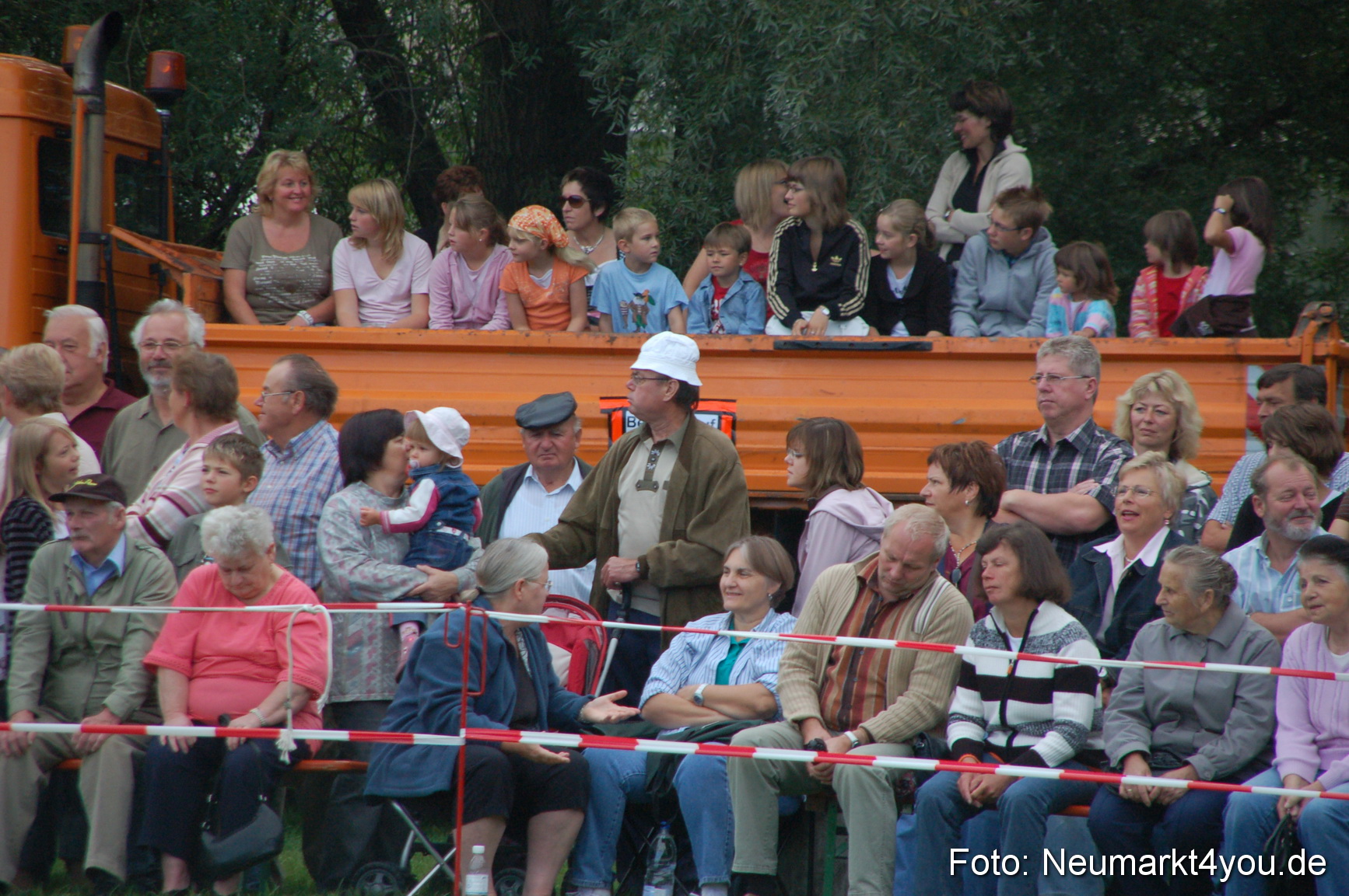 0005 Pferde Fohlenschau 200807