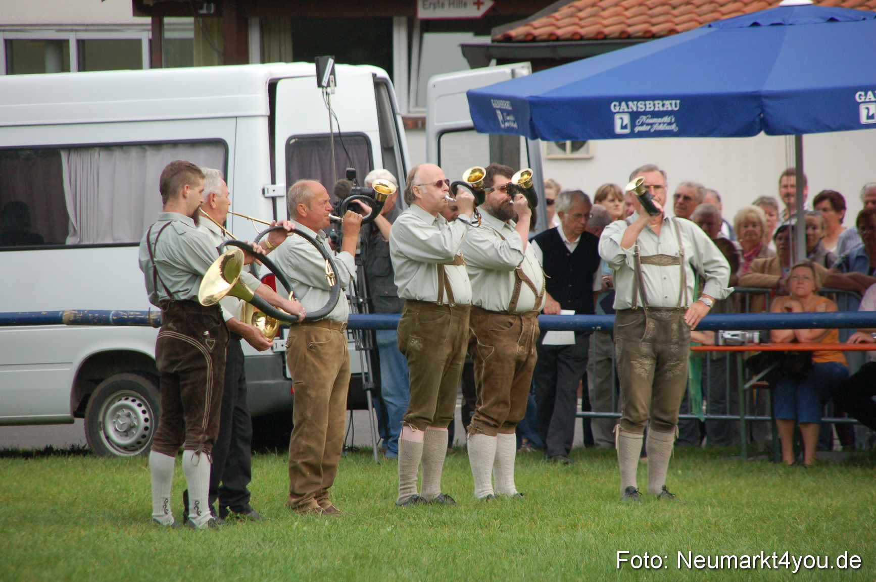 0032 Pferde Fohlenschau 200807
