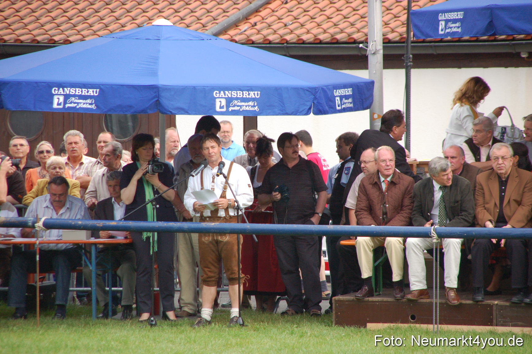 0035 Pferde Fohlenschau 200807