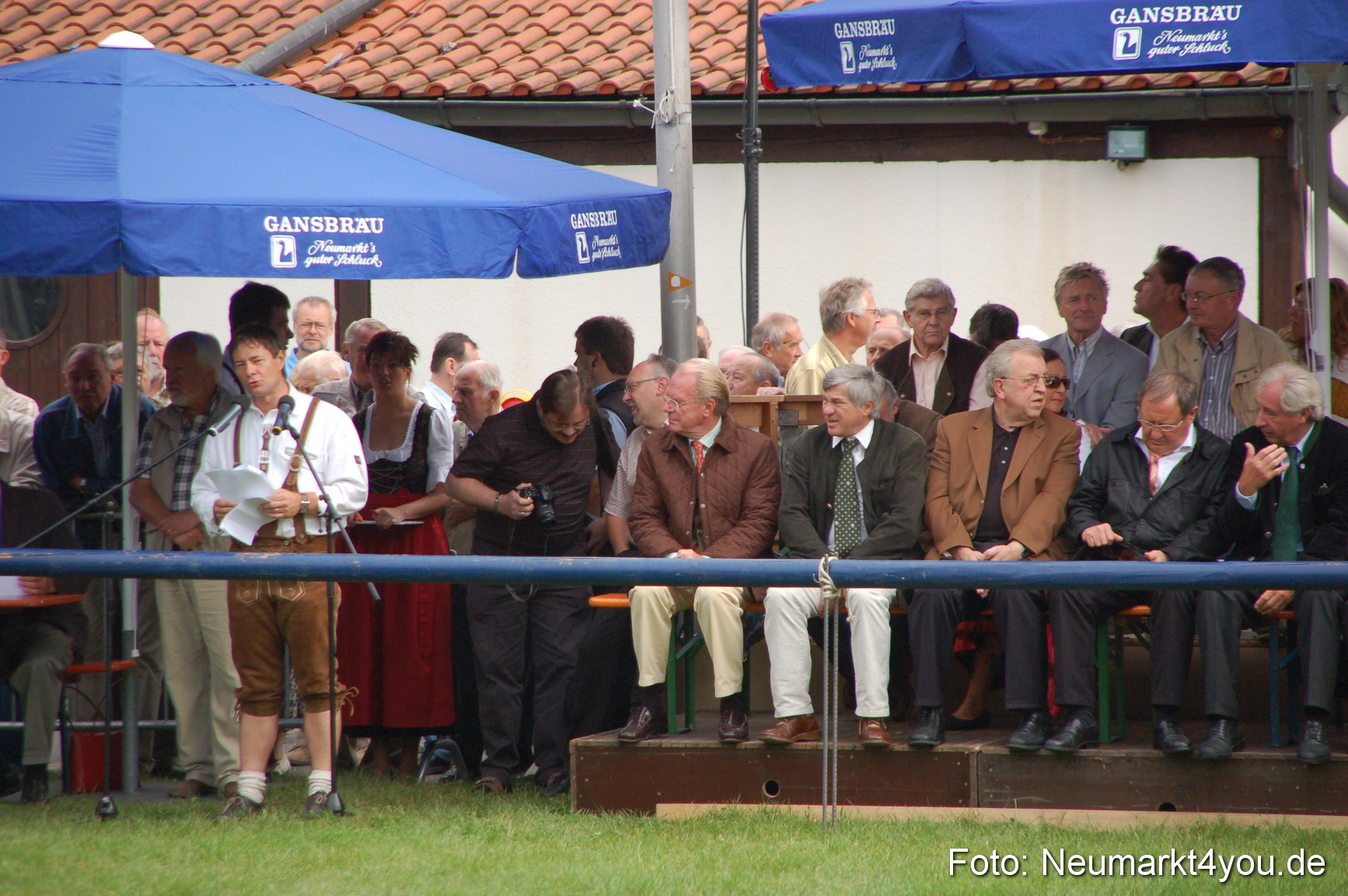 0038 Pferde Fohlenschau 200807