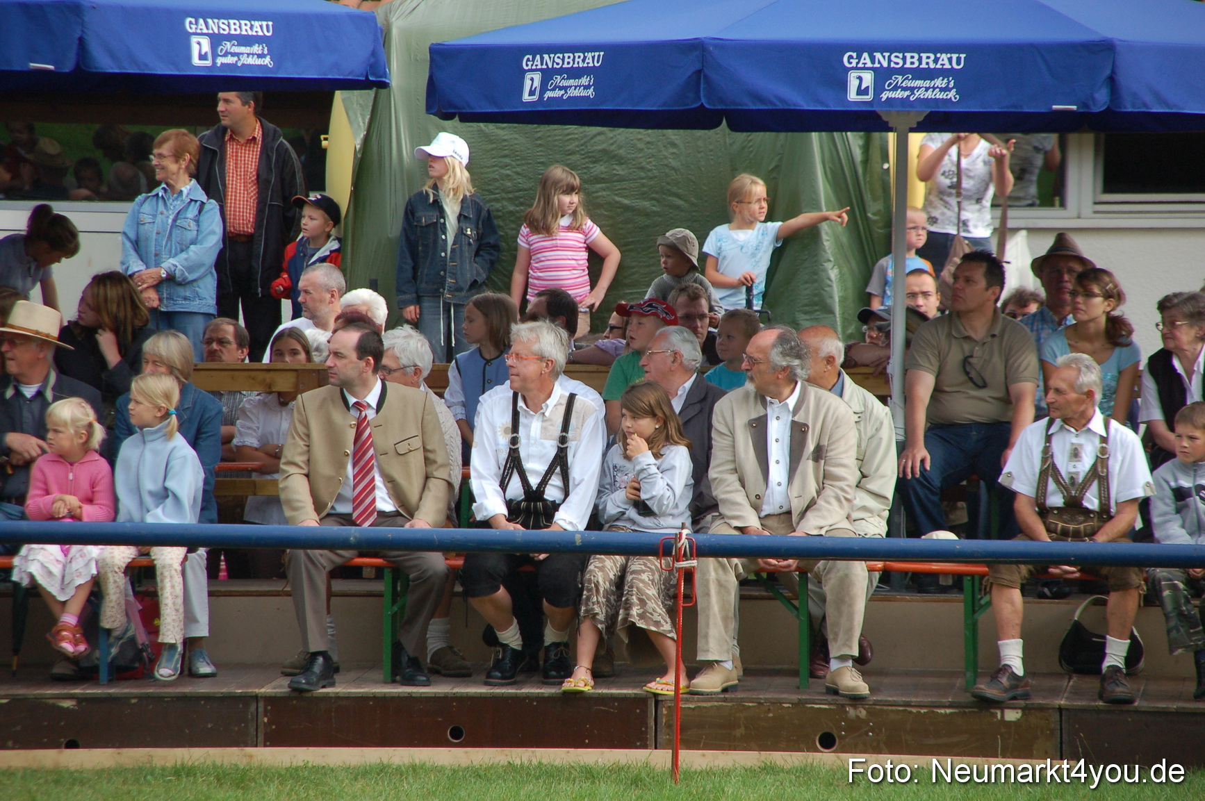 0043 Pferde Fohlenschau 200807