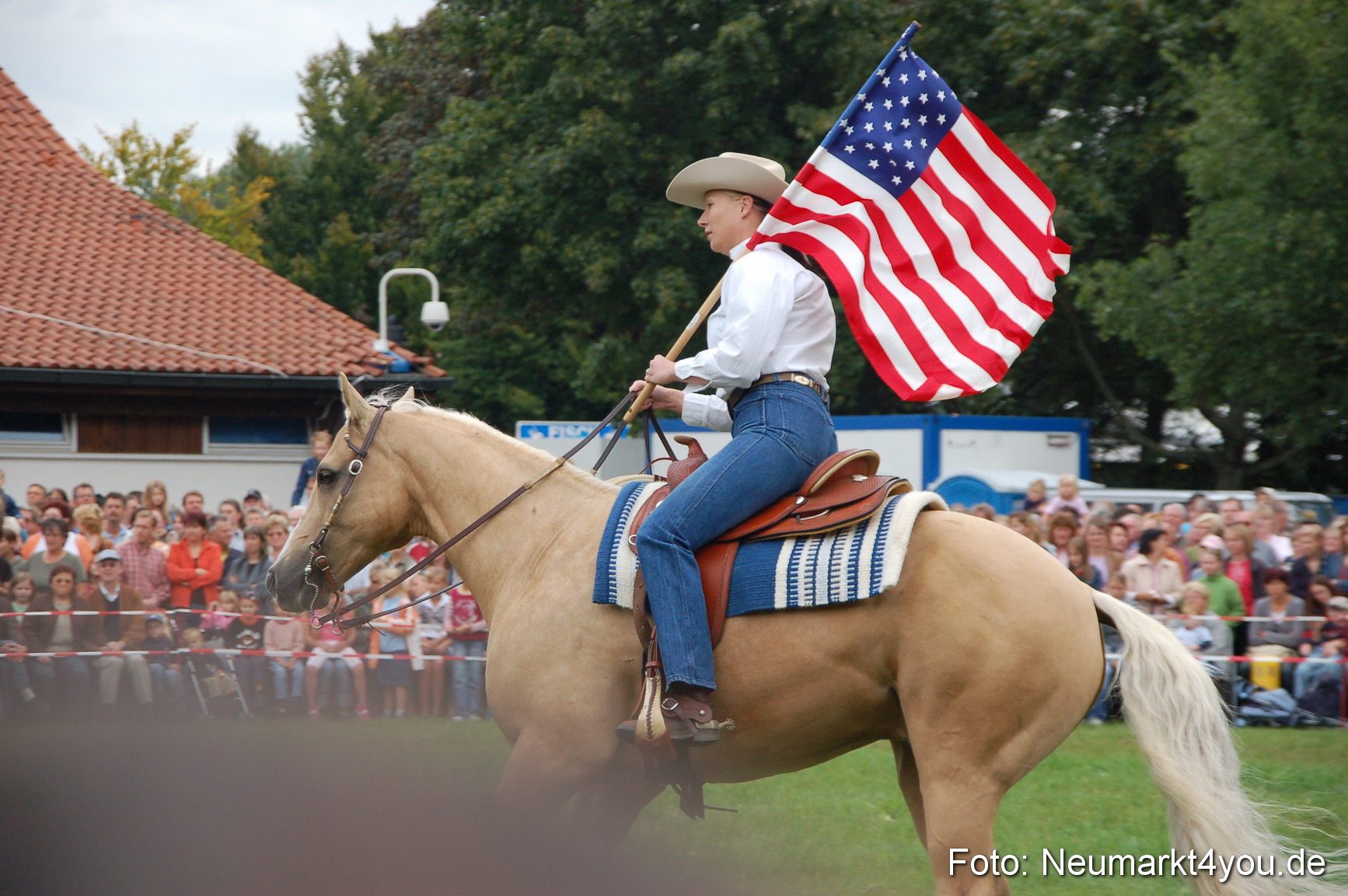 0222 Pferde Fohlenschau 200807