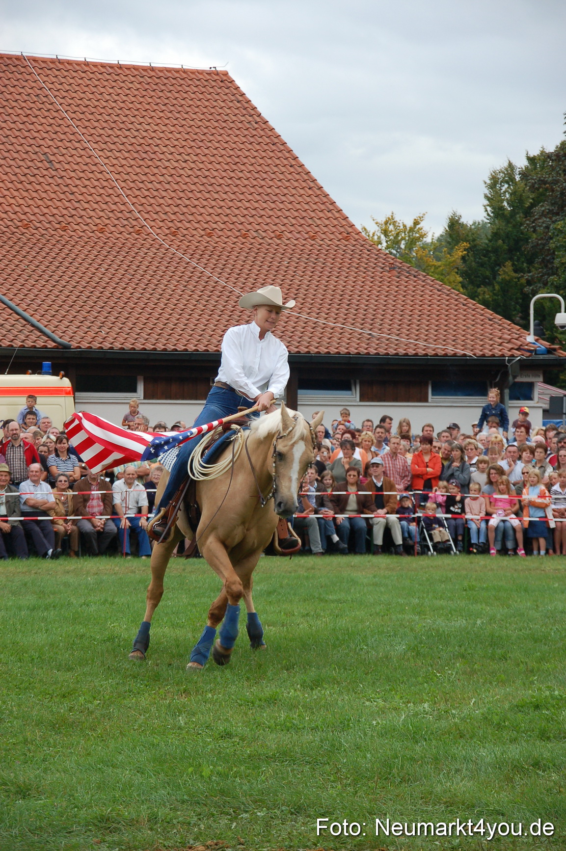 0227 Pferde Fohlenschau 200807