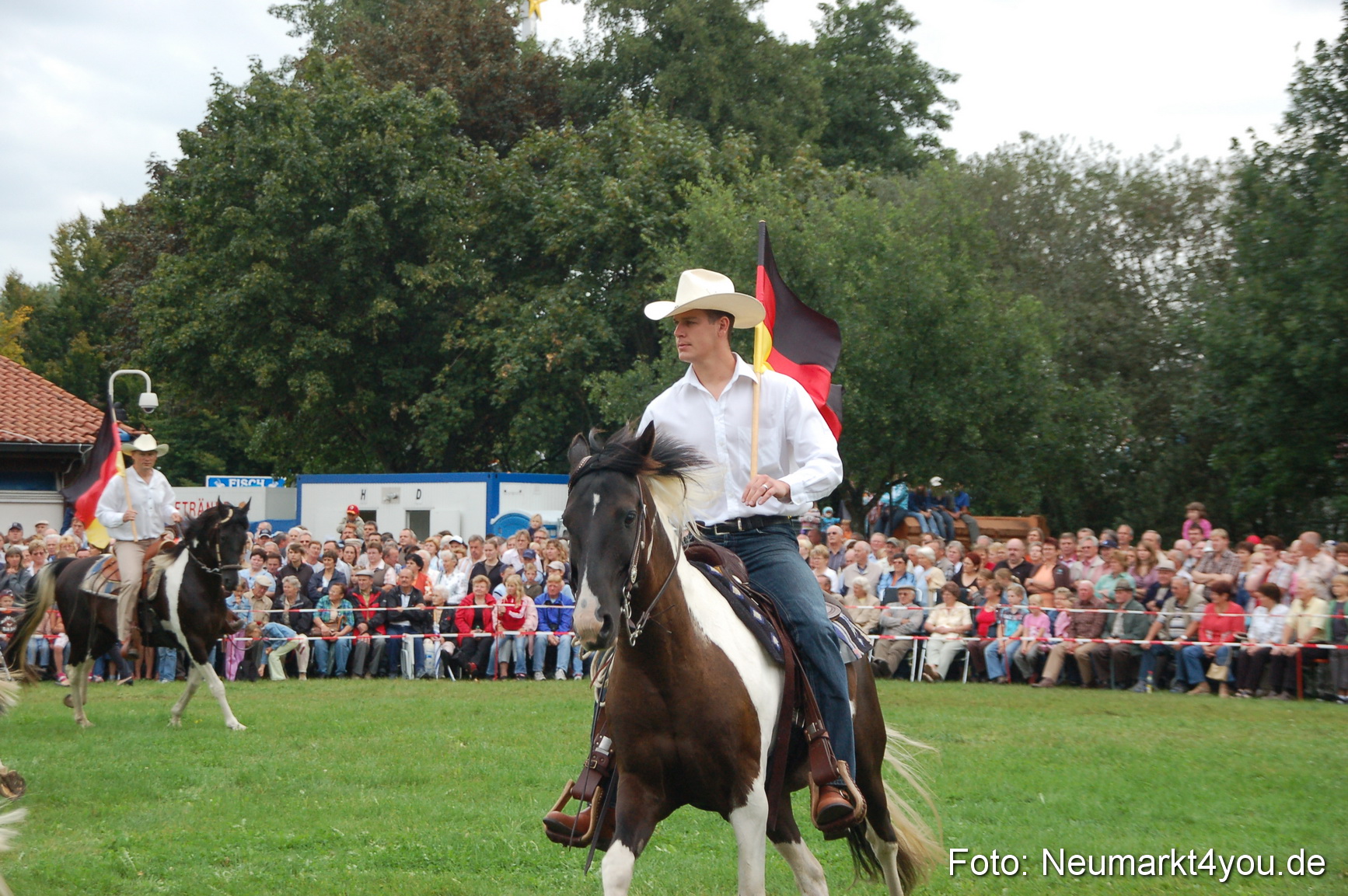 0233 Pferde Fohlenschau 200807